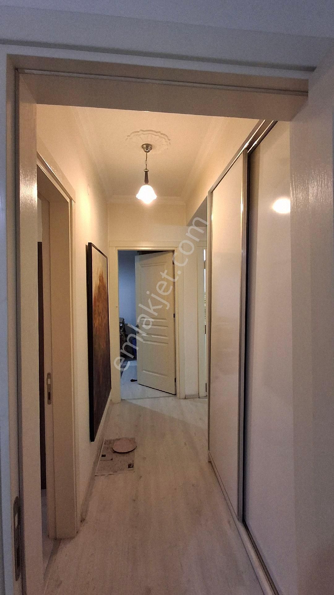 Selçuk İsabey Mh. Garajlı Genis Bahçeli Kale Manzaralı Müstakil - Görsel 13