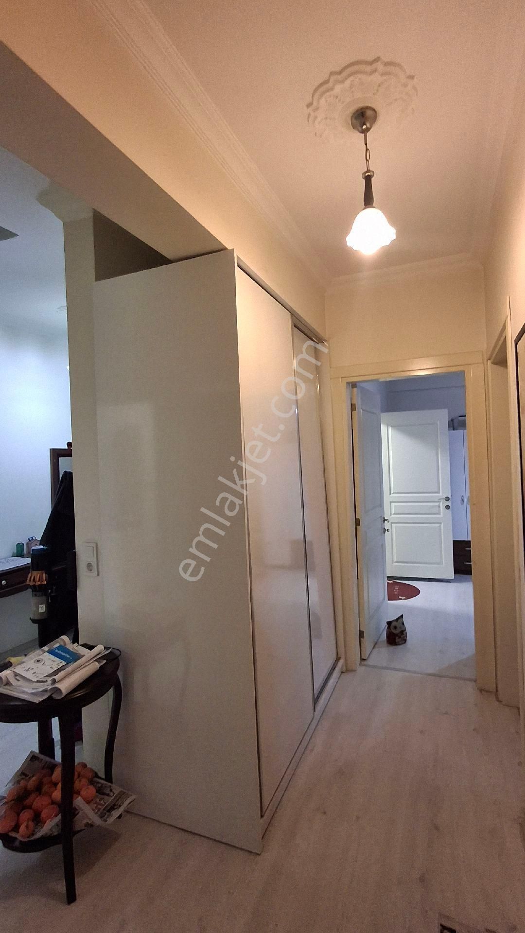 Selçuk İsabey Mh. Garajlı Genis Bahçeli Kale Manzaralı Müstakil - Görsel 14