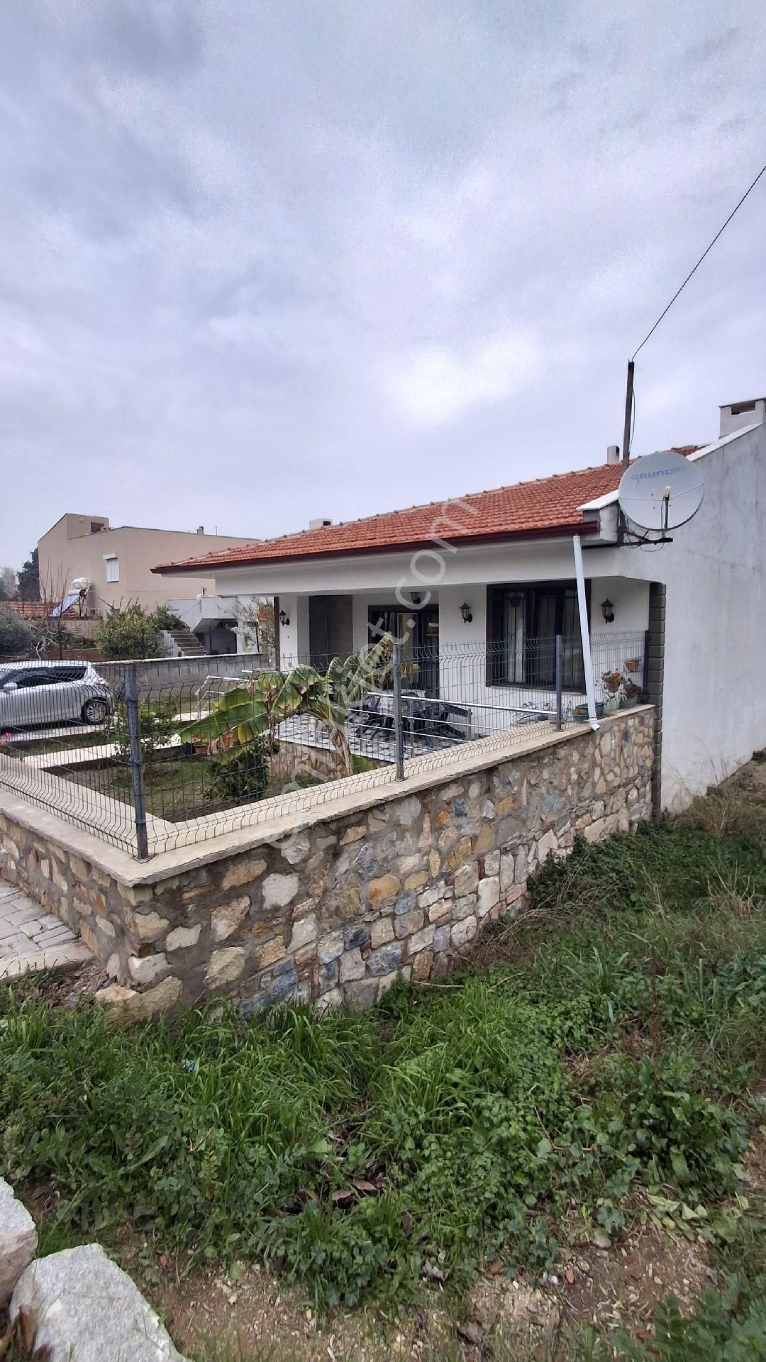 Selçuk İsabey Mh. Garajlı Genis Bahçeli Kale Manzaralı Müstakil - Görsel 31