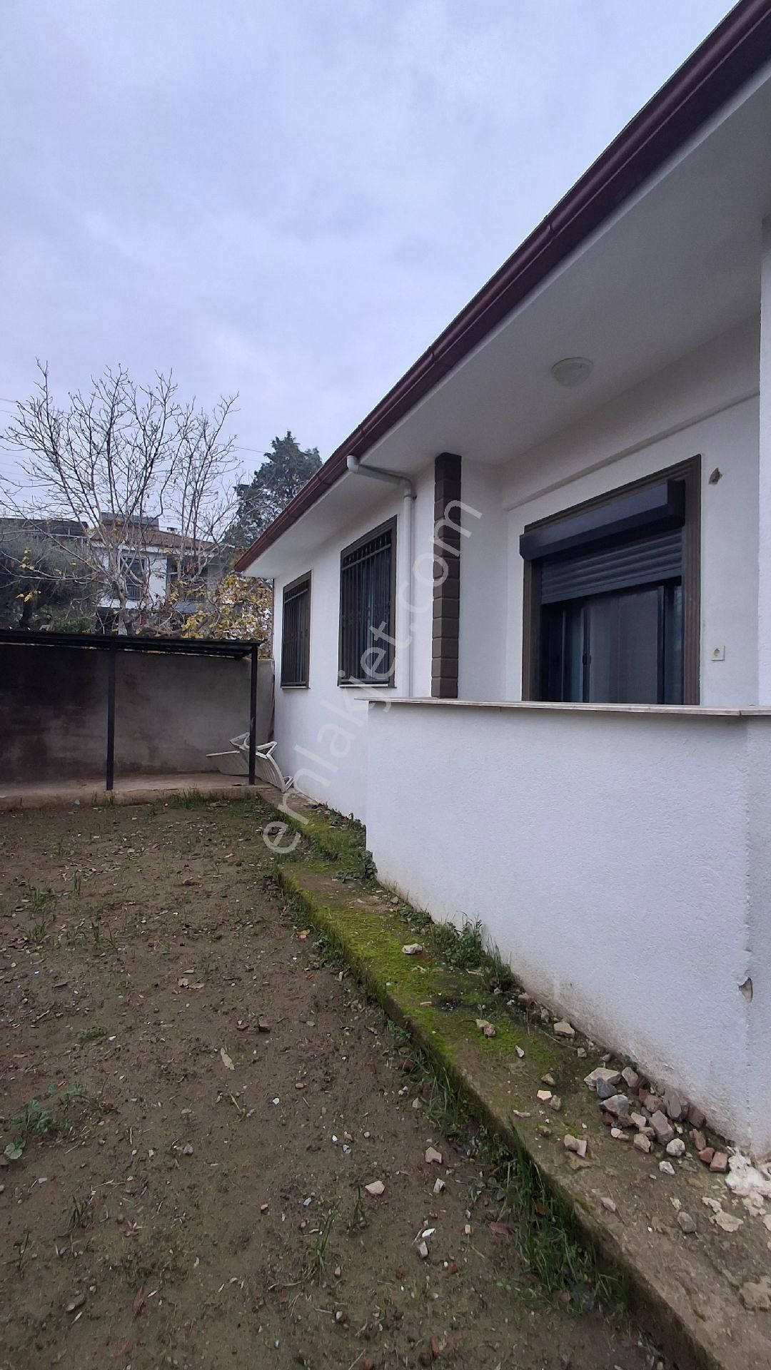 Selçuk İsabey Mh. Garajlı Genis Bahçeli Kale Manzaralı Müstakil - Görsel 20