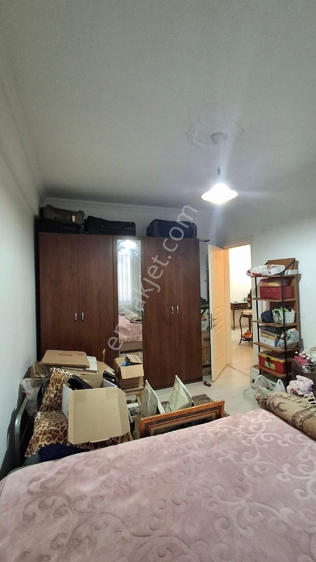 Selçuk İsabey Mh. Garajlı Genis Bahçeli Kale Manzaralı Müstakil - Görsel 15