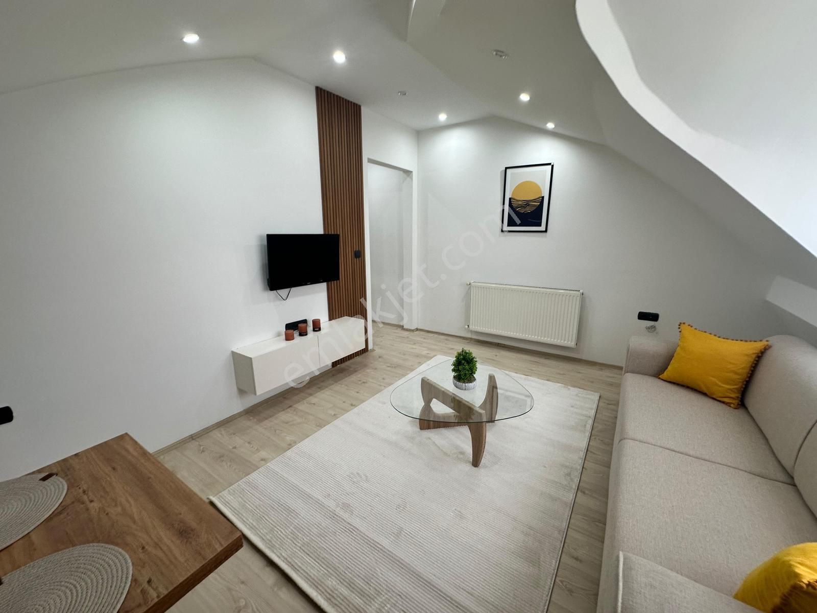 Kınıklı Bursa Caddesinde Üniversiteye 5 Dakika Sıfır Eşyalı 1+1 Kiralık Apart - Görsel 2