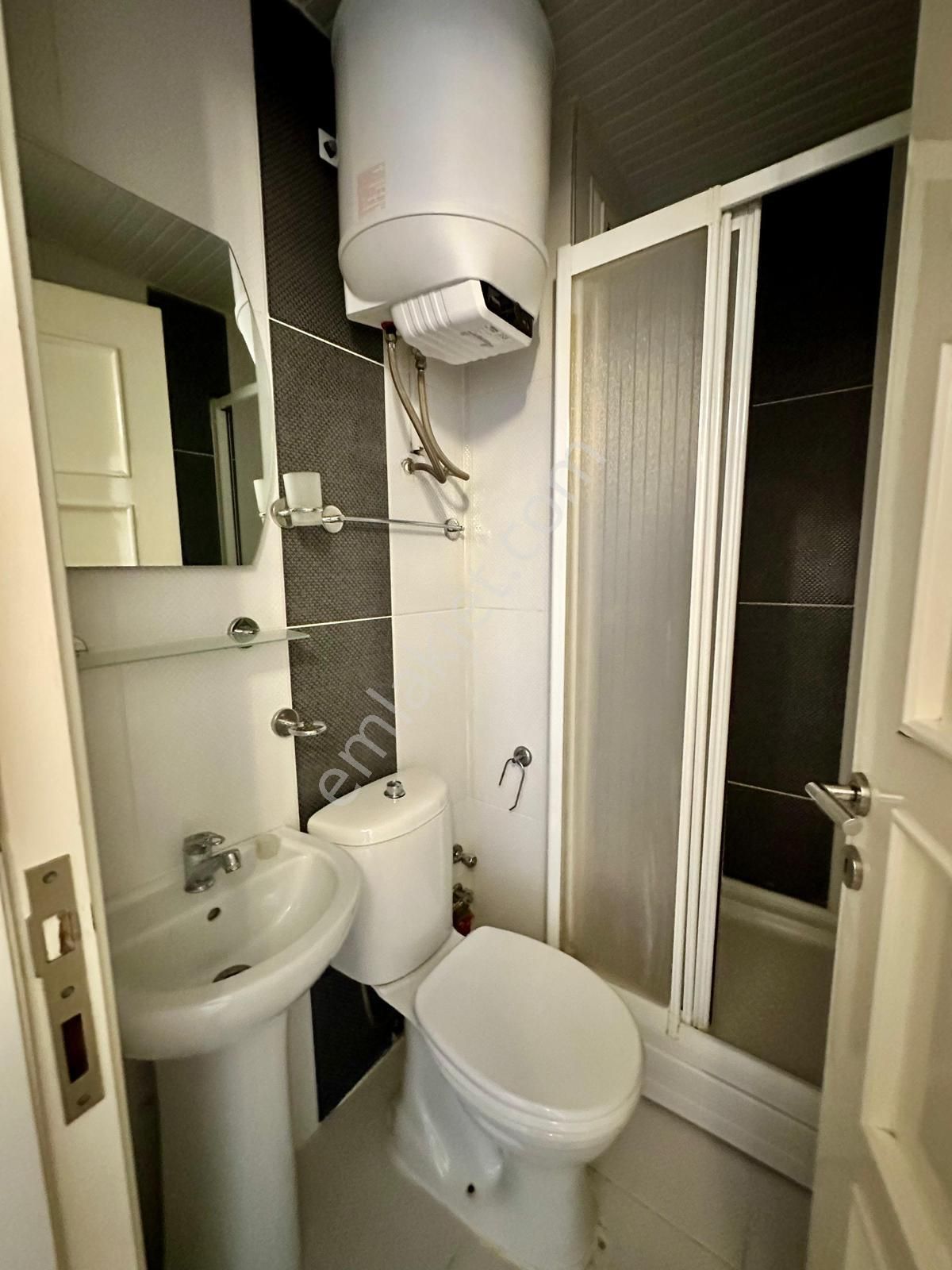 Kınıklı Bursa Caddesinde Üniversiteye 5 Dakika Sıfır Eşyalı 1+1 Kiralık Apart - Görsel 8