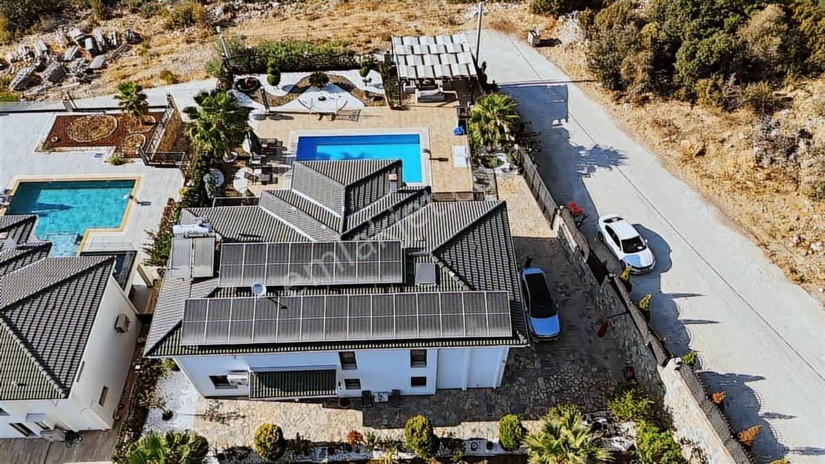 Akbük'te 1 Dönüm Arsa İçinde Bölgenin En Güzel Villası - Görsel 35