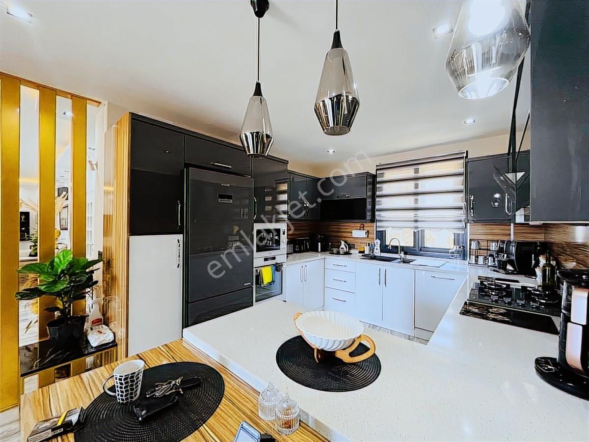 Akbük'te 1 Dönüm Arsa İçinde Bölgenin En Güzel Villası - Görsel 7