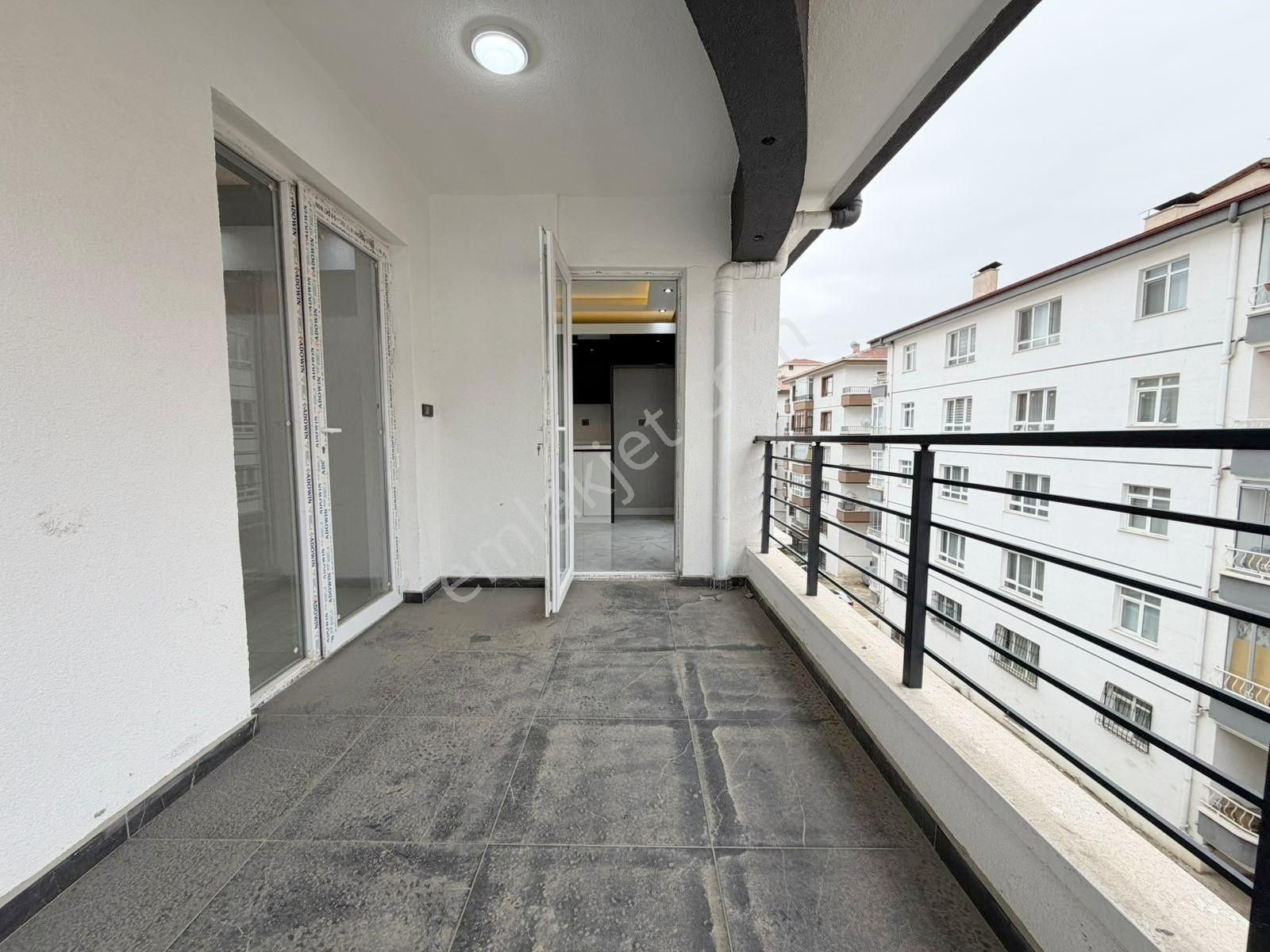 Tam Yatırımlık Kira Getirisi Yüksek 3+1 En Üst Kat Ebeveyn Banyolu Fırsattt - Görsel 28