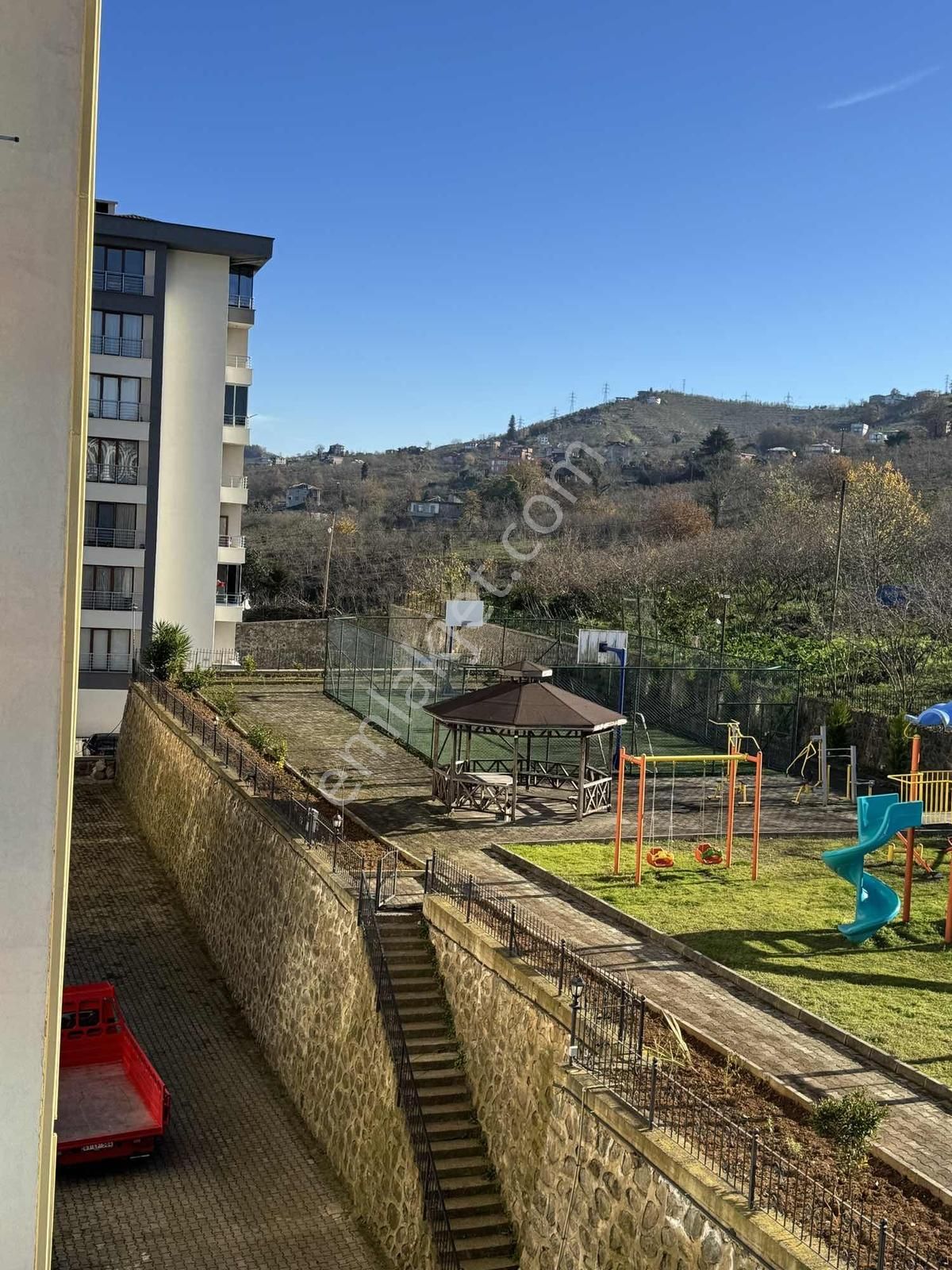 Kaçırılmayacak Fırsat! Yomra Sancak'ta Ferah Daire - Görsel 14