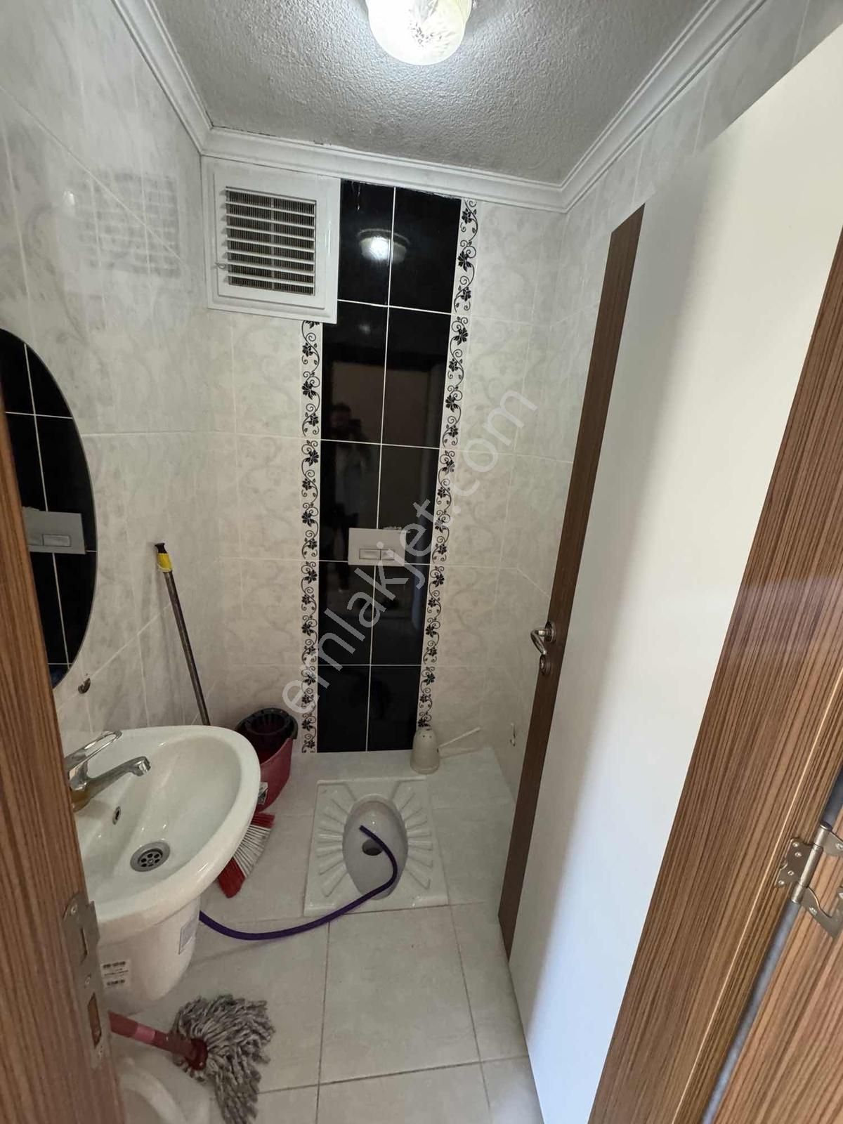 Kaçırılmayacak Fırsat! Yomra Sancak'ta Ferah Daire - Görsel 17