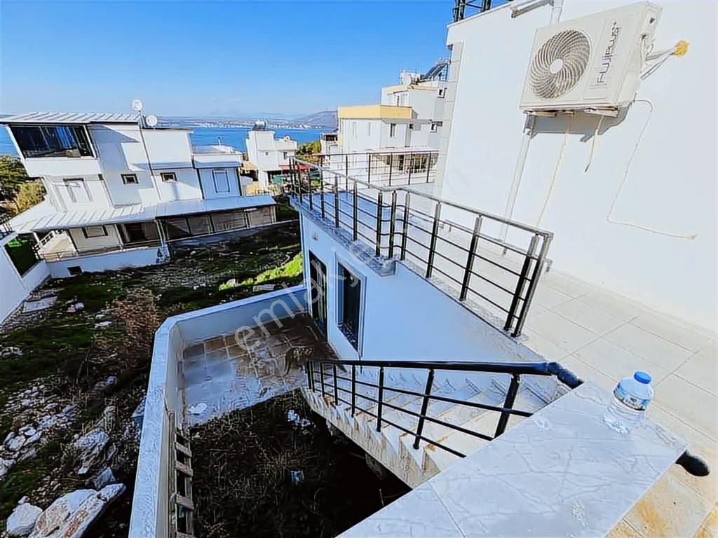 Didim Akbük'te Deniz Manzaralı 5+2 Bahçeli Villa - Görsel 9