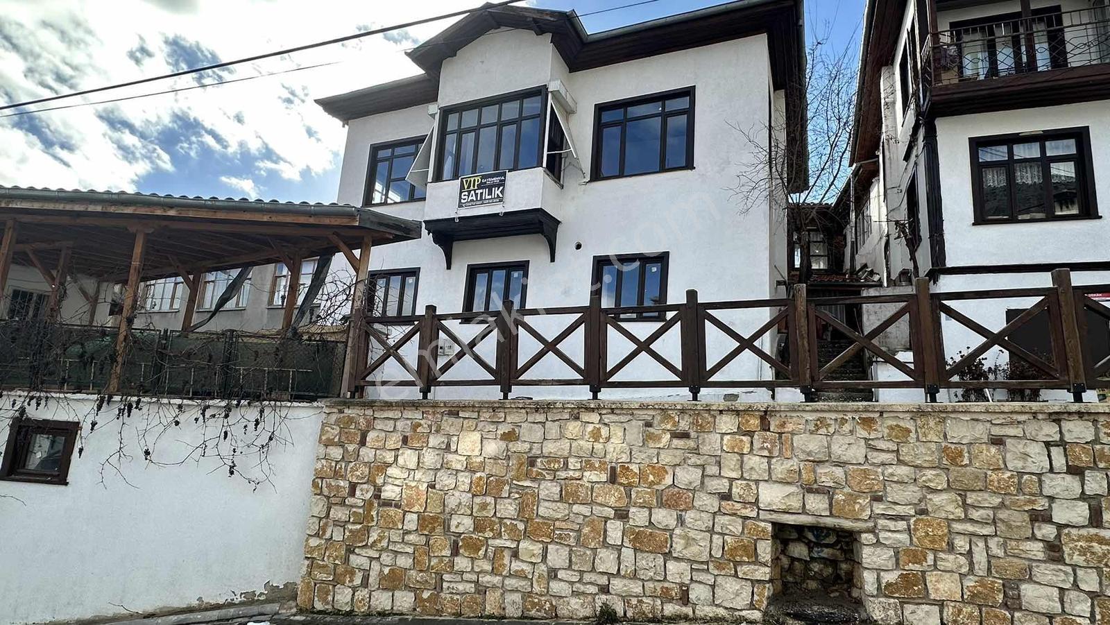 Vip Gayrimenkul'den Merkezde Müstakil İki Katlı Ev - Görsel 17
