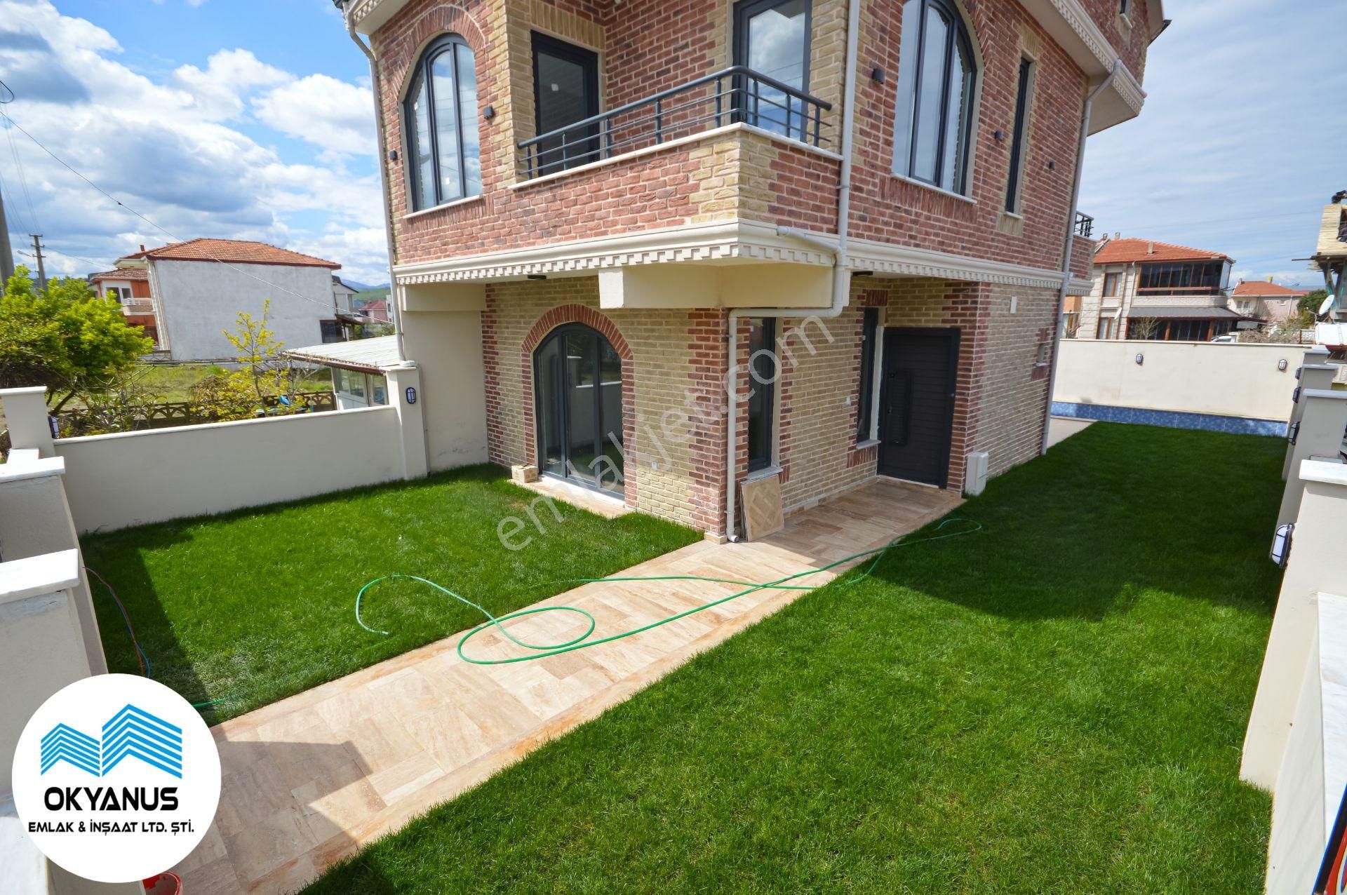 Kocaali'de Tam Müstakil Deniz Manzaralı Havuzlu Jakuzi Ve Hamamlı Modern 4+1 Villa - Görsel 4