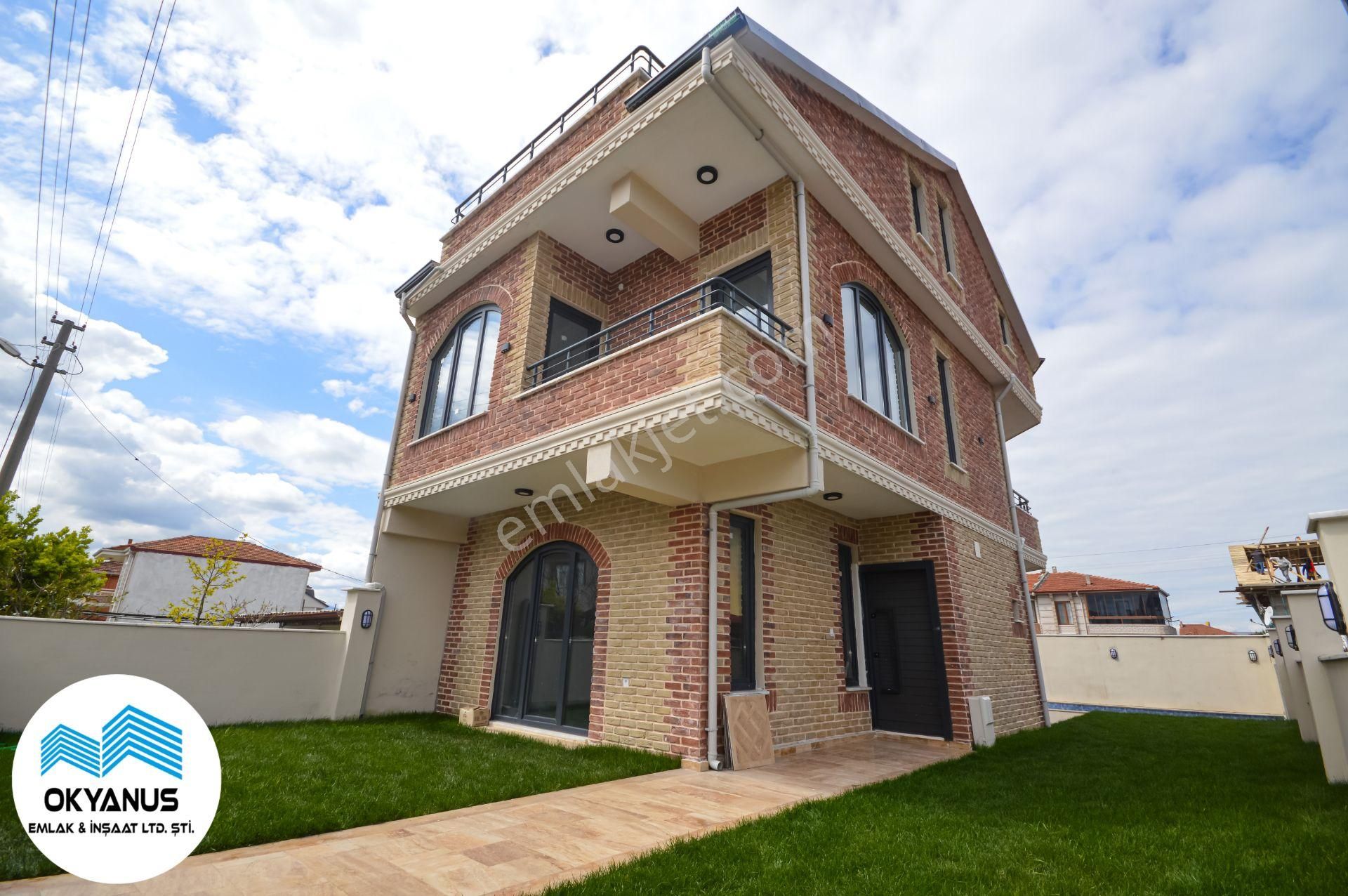 Kocaali'de Tam Müstakil Deniz Manzaralı Havuzlu Jakuzi Ve Hamamlı Modern 4+1 Villa - Görsel 3