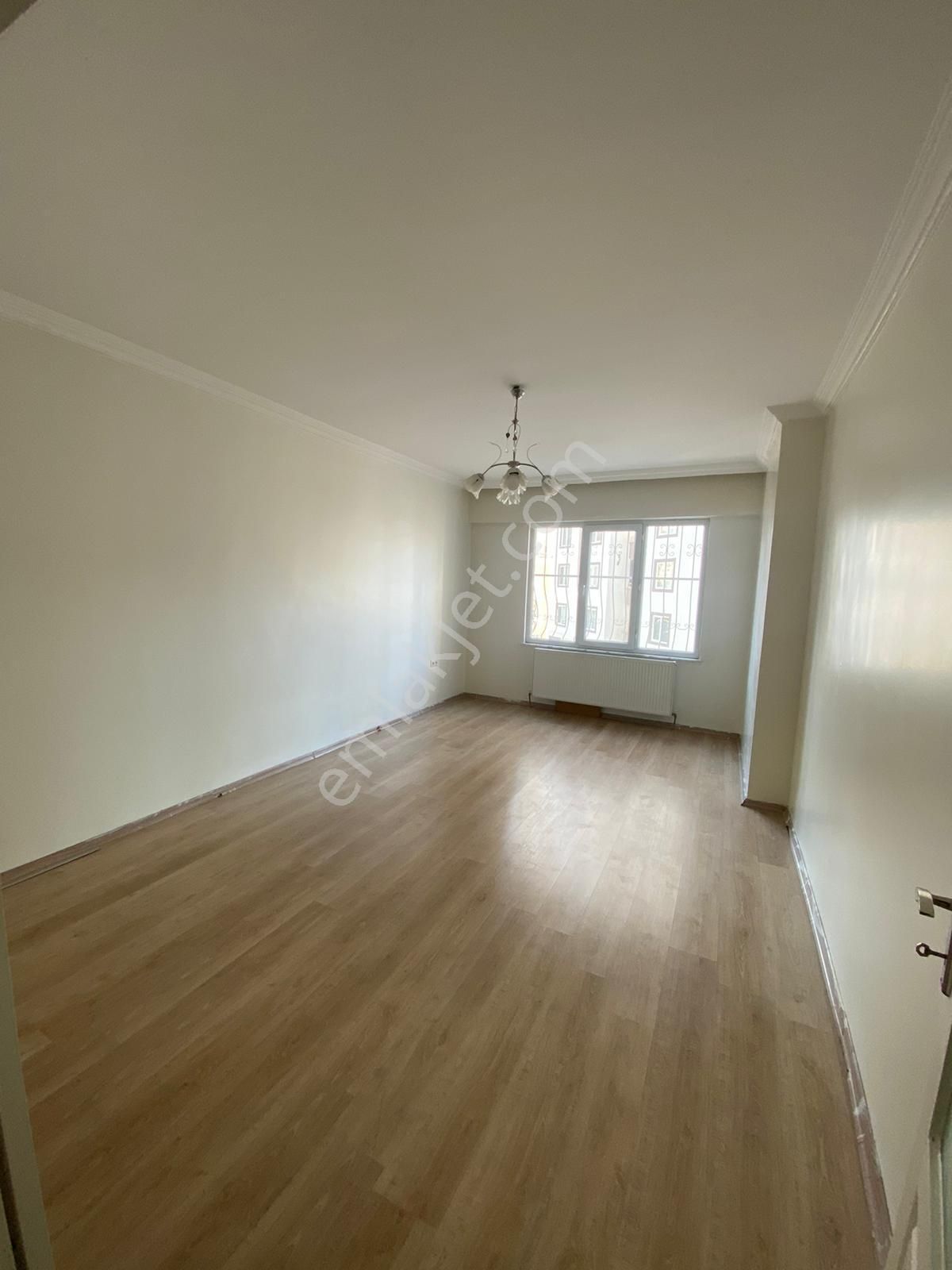 Emlak Diyarından Akkent Milet Camisi Yanı 3+1 Arakat Fırsat Daire