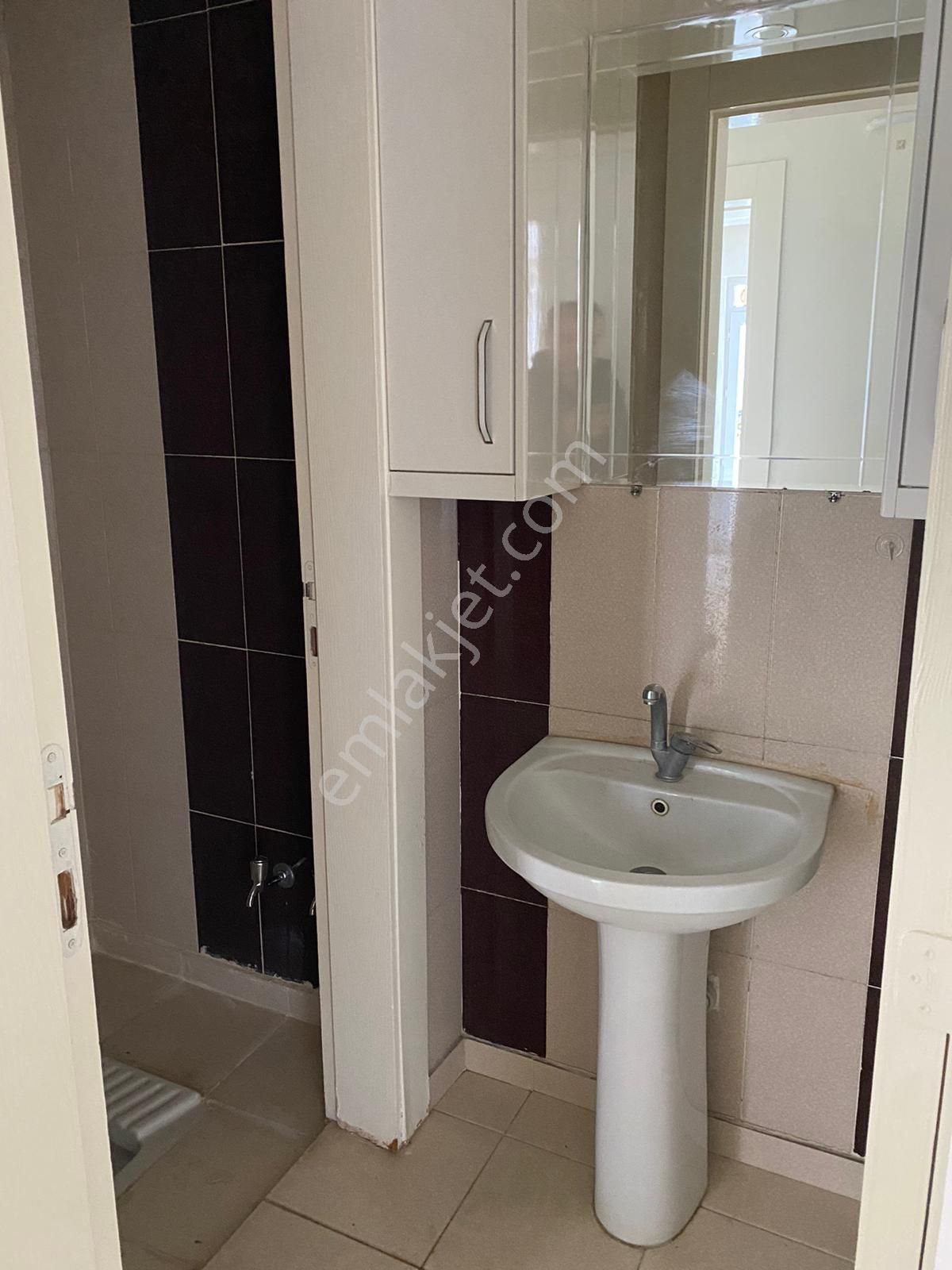 Emlak Diyarından Akkent Milet Camisi Yanı 3+1 Arakat Fırsat Daire - Görsel 8