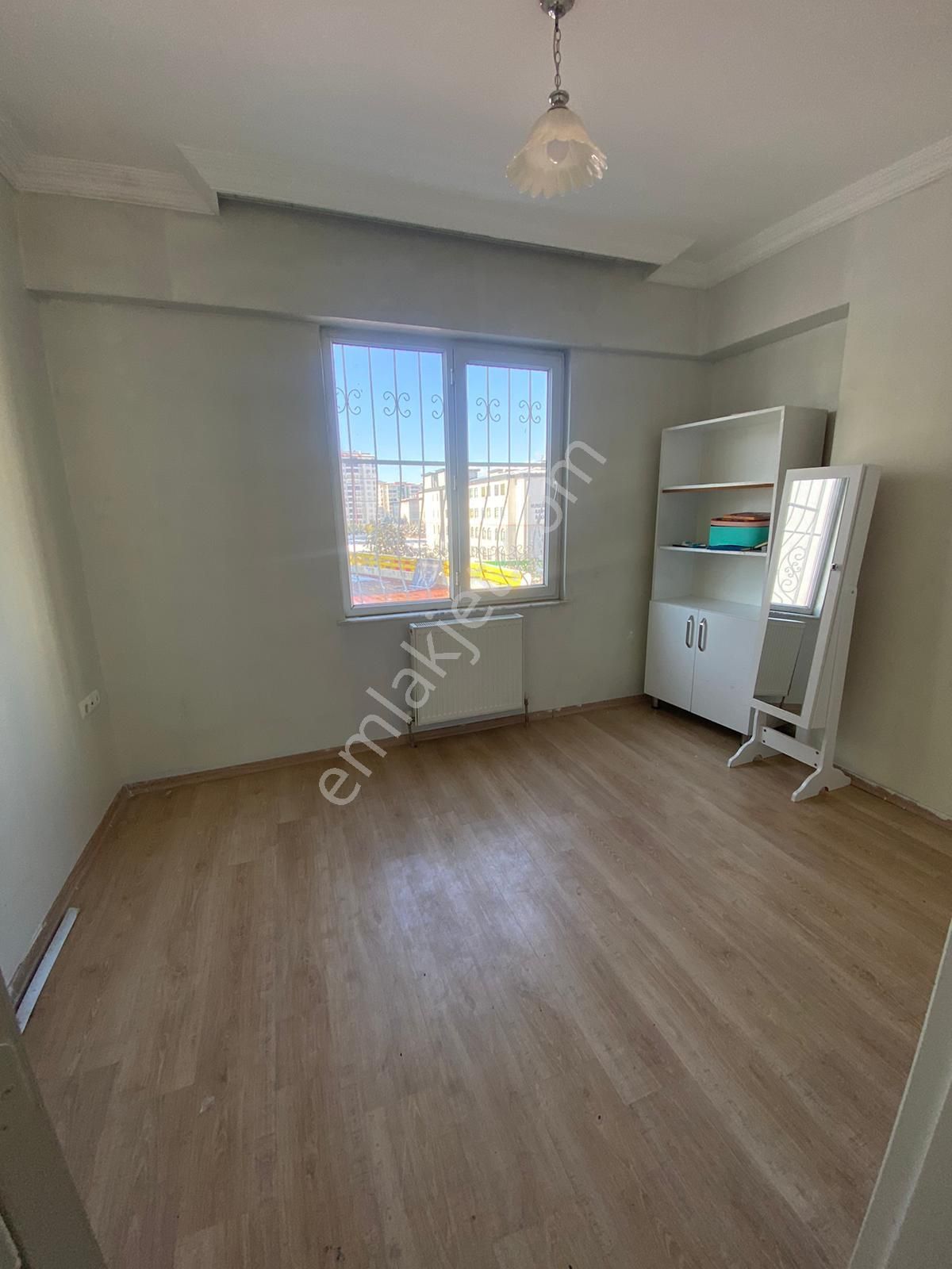 Emlak Diyarından Akkent Milet Camisi Yanı 3+1 Arakat Fırsat Daire - Görsel 12