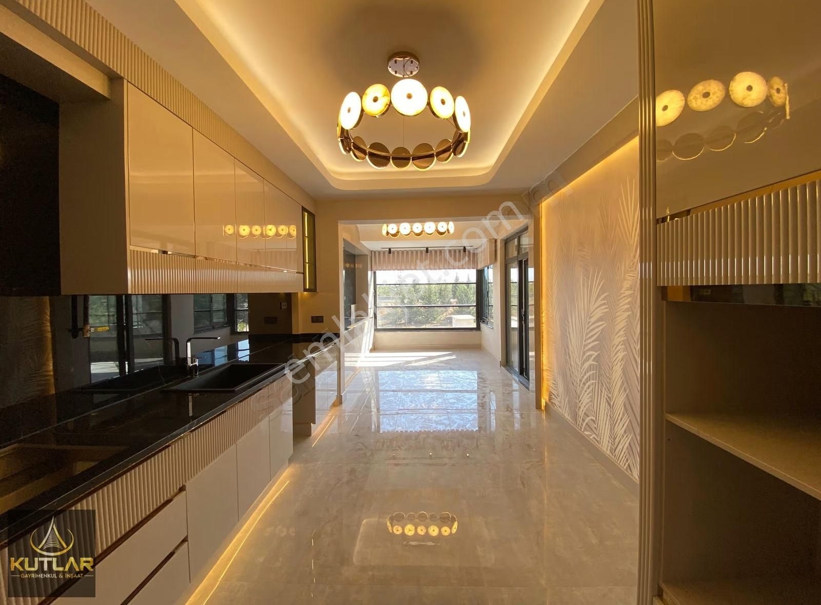 Gördüğünüz Tüm Daireleri Unutun...kutlar'dan*3.5+1*lux Daireler.