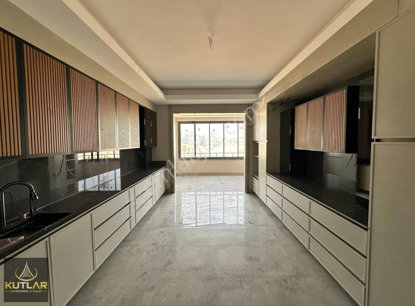 Kutlar'dan İbrahimli Vadi Park Civarı Tek Bloklu 4.5+1 Daire.