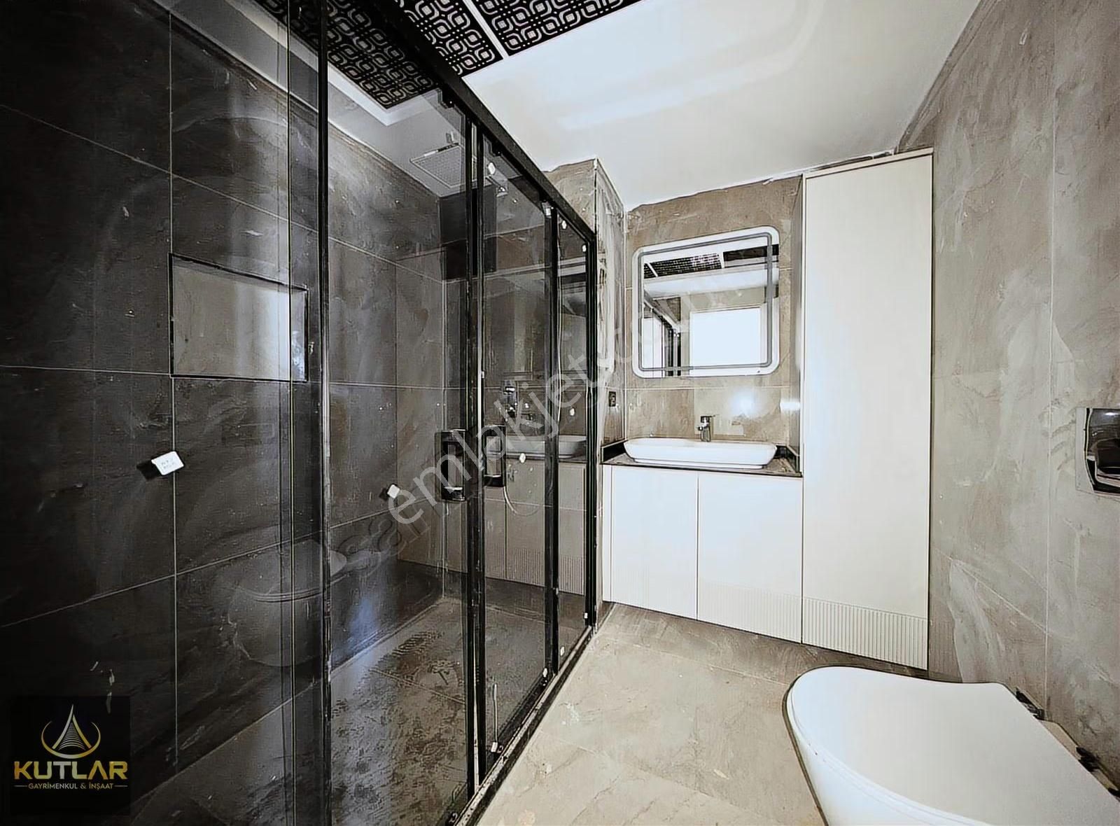 Kutlar'dan Kalbinize Dokunacak Bir Ev Abdülhamithan *2.5+1* - Görsel 34