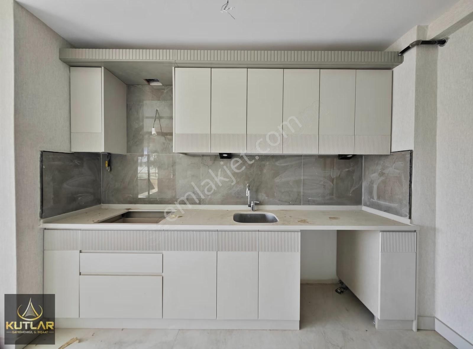 Kutlar'dan Kalbinize Dokunacak Bir Ev Abdülhamithan *2.5+1* - Görsel 31