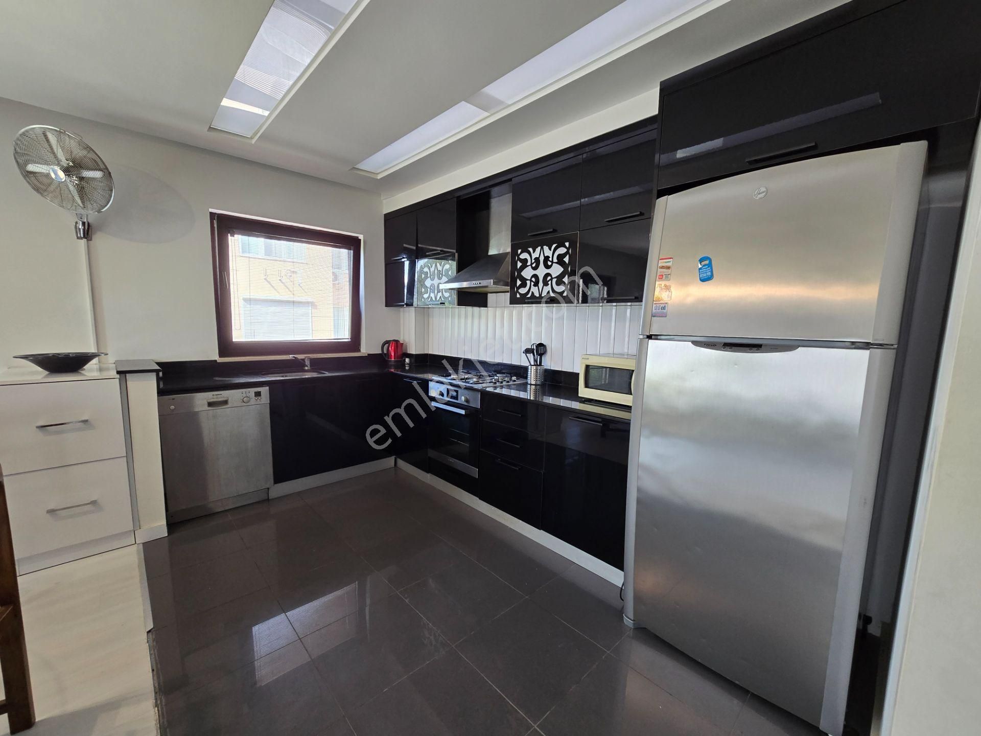 Caddeye , Denize Toplu Ulaşıma Yakın. Full Temiz Eşyalı 2+1 Ferah Daire - Görsel 7