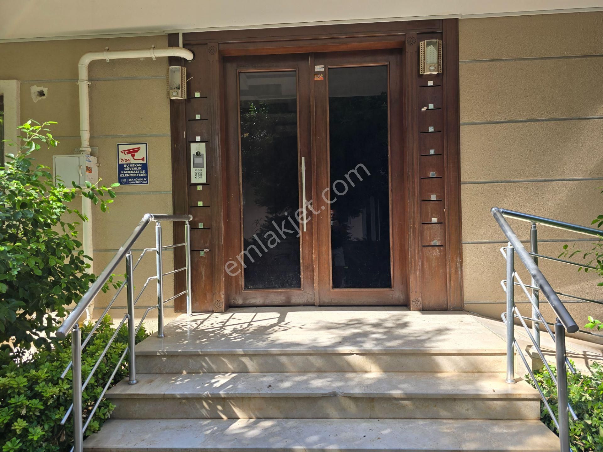 Caddeye , Denize Toplu Ulaşıma Yakın. Full Temiz Eşyalı 2+1 Ferah Daire - Görsel 18