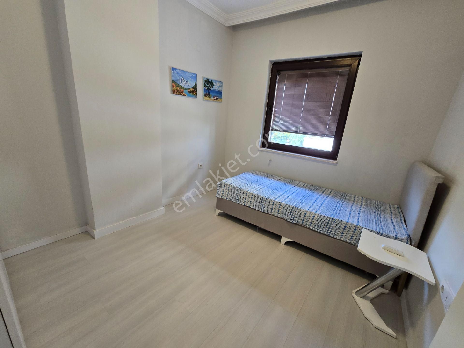 Caddeye , Denize Toplu Ulaşıma Yakın. Full Temiz Eşyalı 2+1 Ferah Daire - Görsel 4