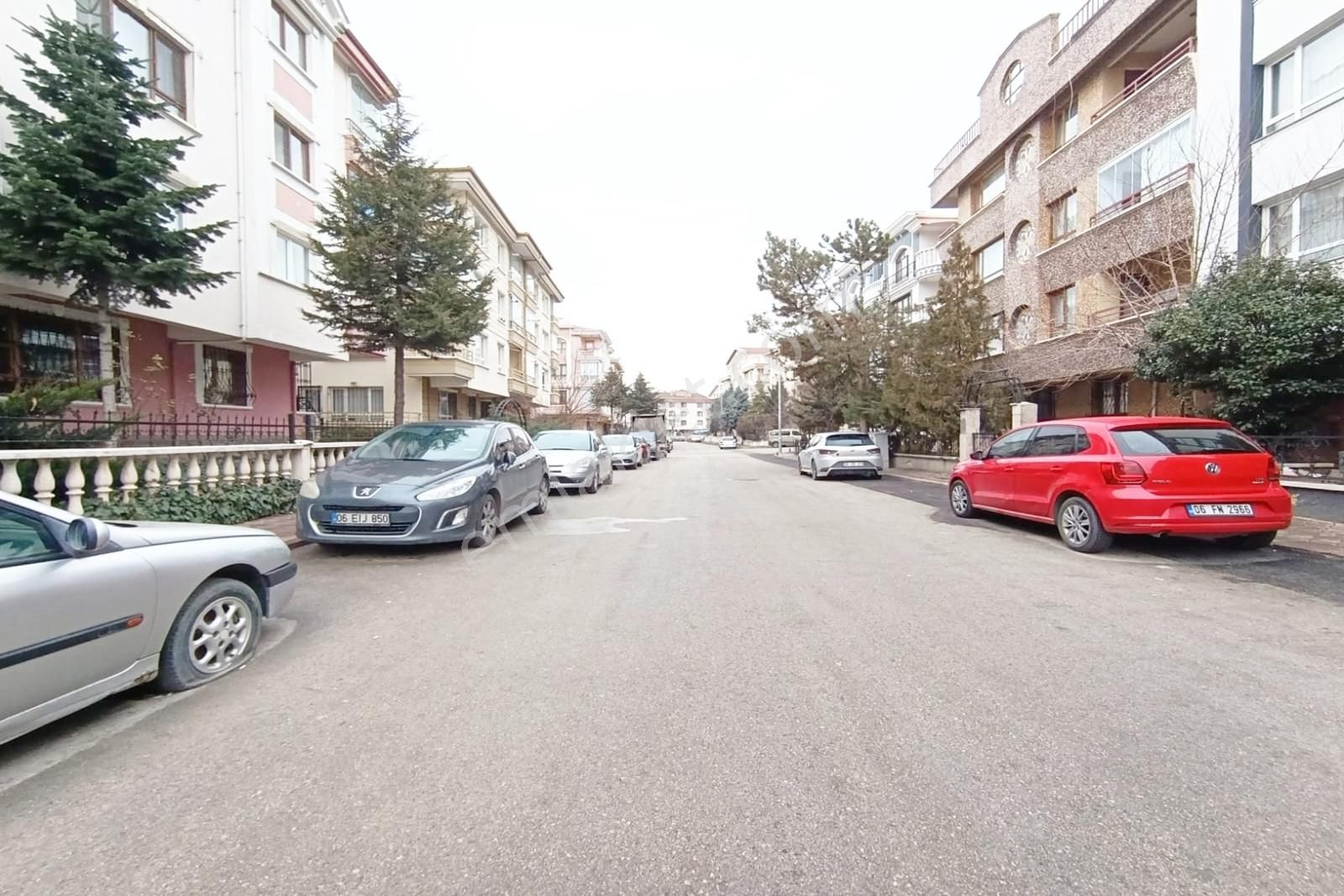 Ufuk Özdemir'den 23 Nisan Mah Kaderli Sok Y.giriş Ön Cephe 2+1 - Görsel 2