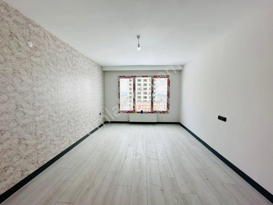 Arslan Mülk Ofisi // İldem E Bölgesinde Satılık 3+1 Sıfır Daire - Görsel 2