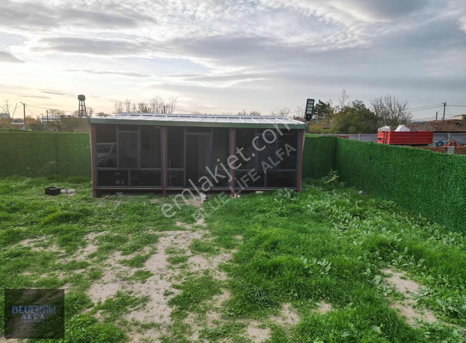 Uluabatta Su Kaynaklı 526 M² Arsa, Konteyner Ve Verandalı - Görsel 18