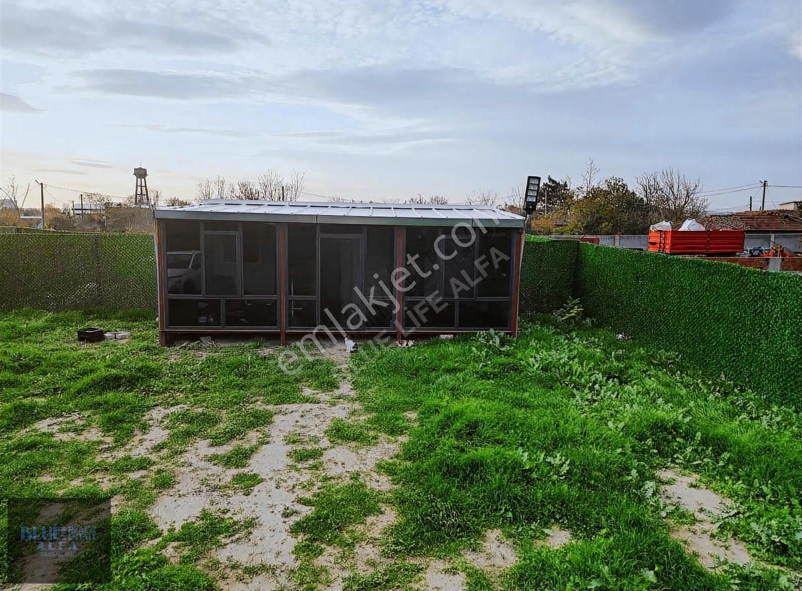 Uluabatta Su Kaynaklı 526 M² Arsa, Konteyner Ve Verandalı - Görsel 2