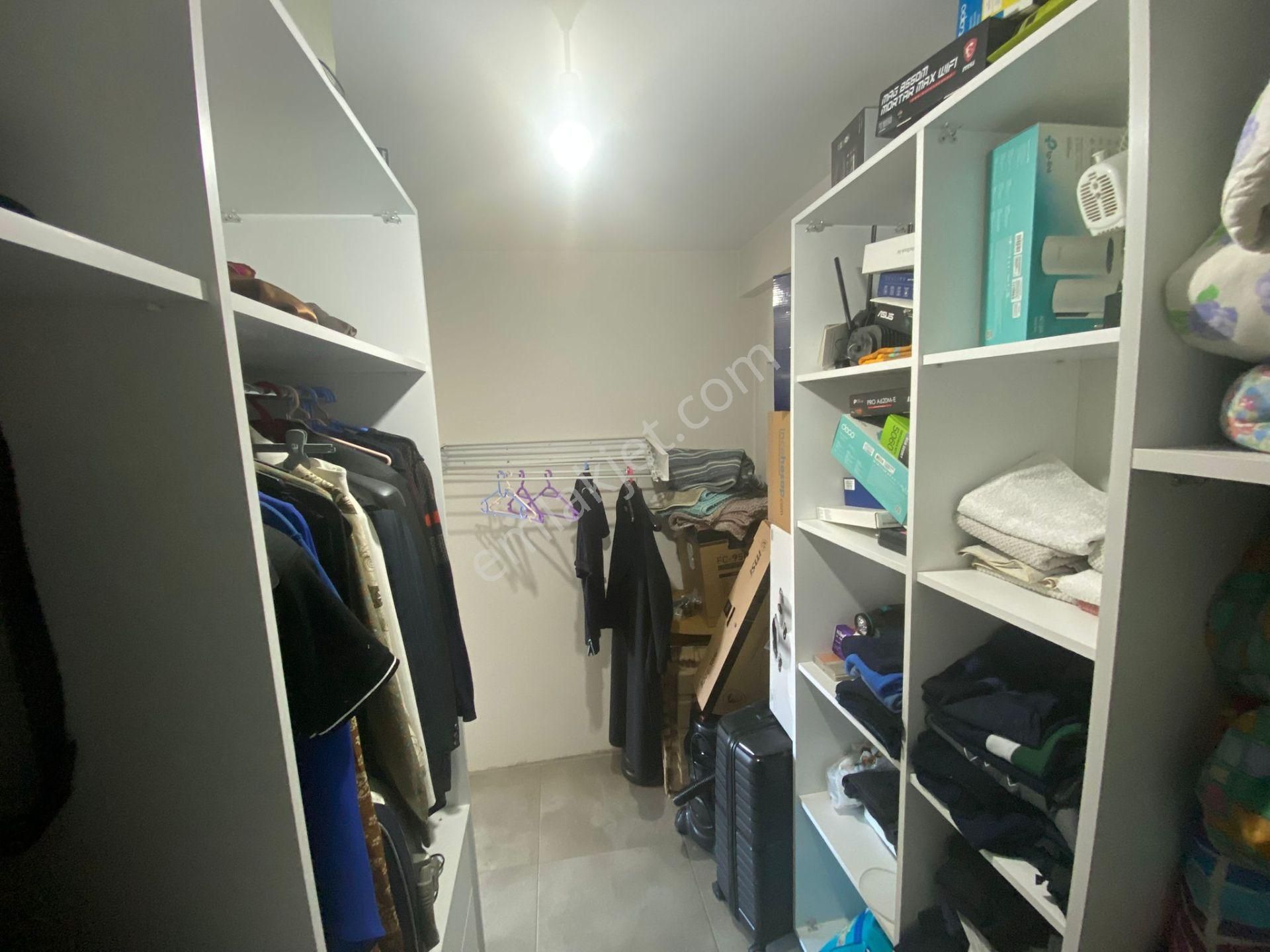 İz'den Kıyıboyu'nda Altaernatifsiz Giyinme Odalı 3+1 Fırsat Daire - Görsel 15