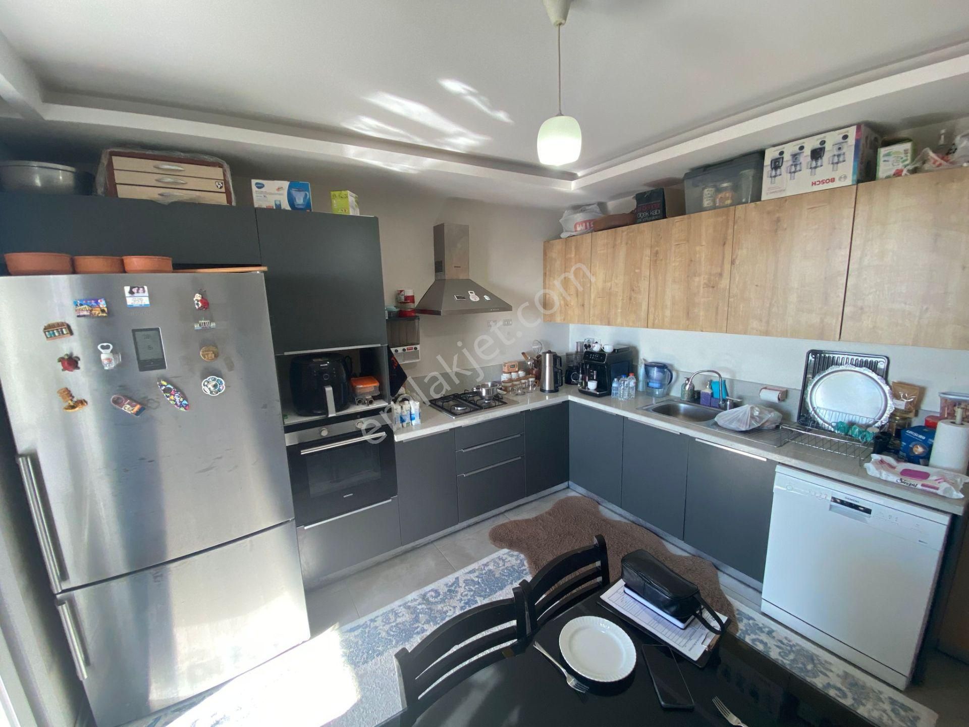 İz'den Kıyıboyu'nda Altaernatifsiz Giyinme Odalı 3+1 Fırsat Daire - Görsel 4