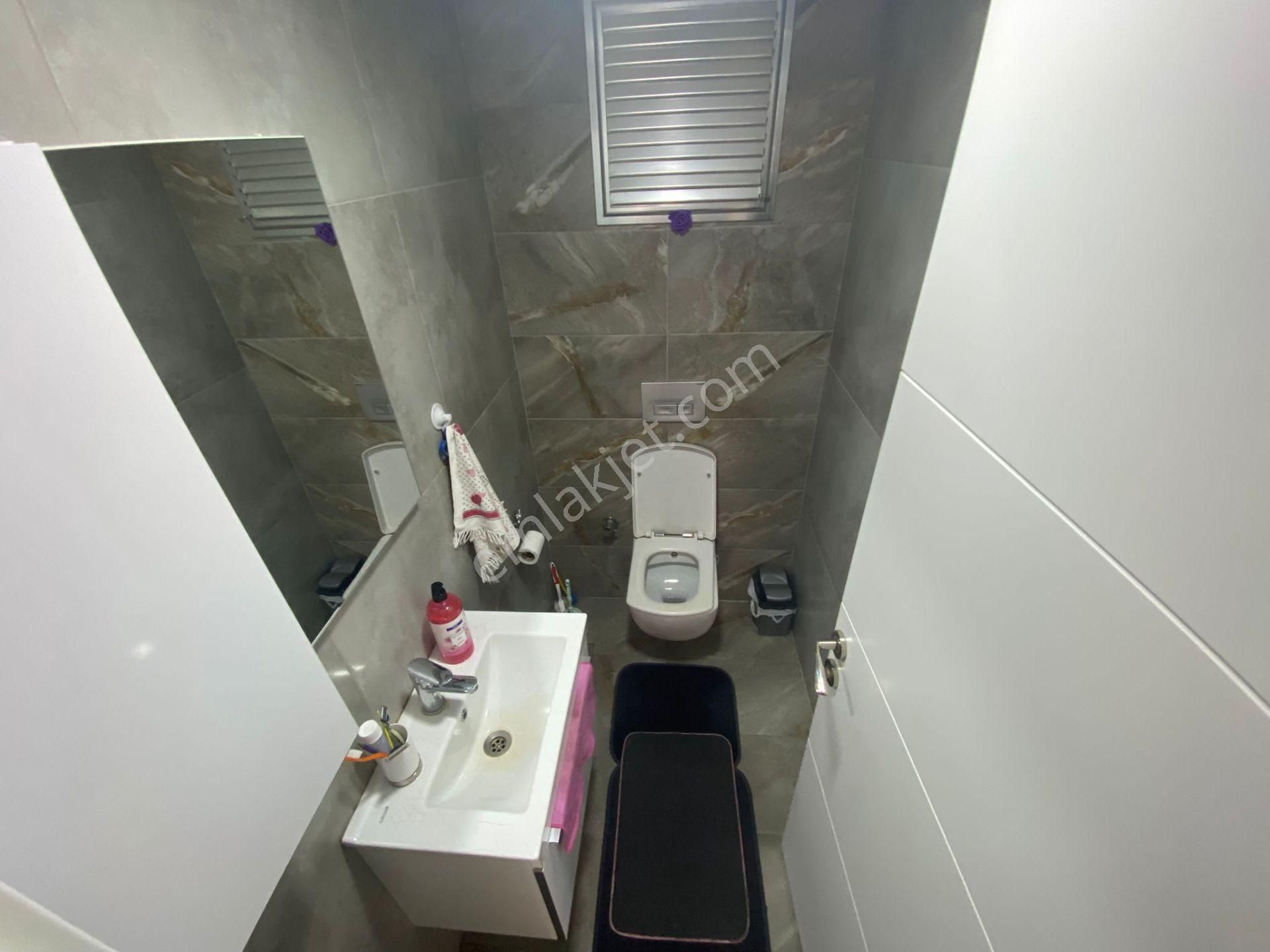 İz'den Kıyıboyu'nda Altaernatifsiz Giyinme Odalı 3+1 Fırsat Daire - Görsel 17