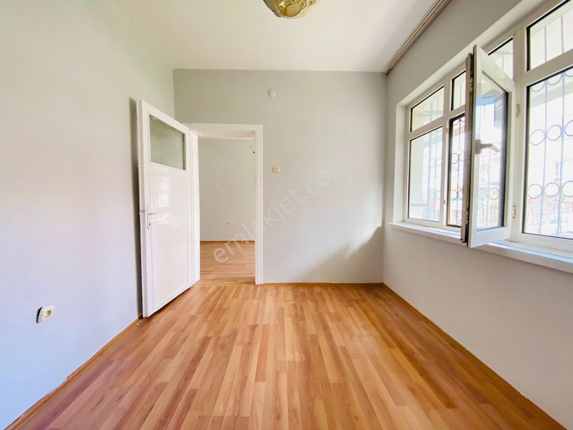 Demirlibahçe'de Dikimevi Yakını Giriş Katta 2+1 Satılık Daire !!! - Görsel 6