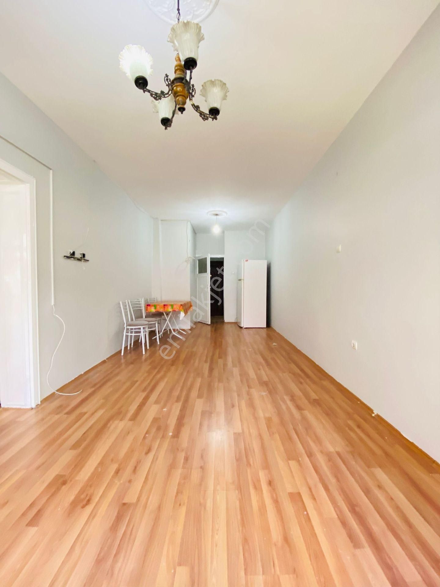 Demirlibahçe'de Dikimevi Yakını Giriş Katta 2+1 Satılık Daire !!! - Görsel 3