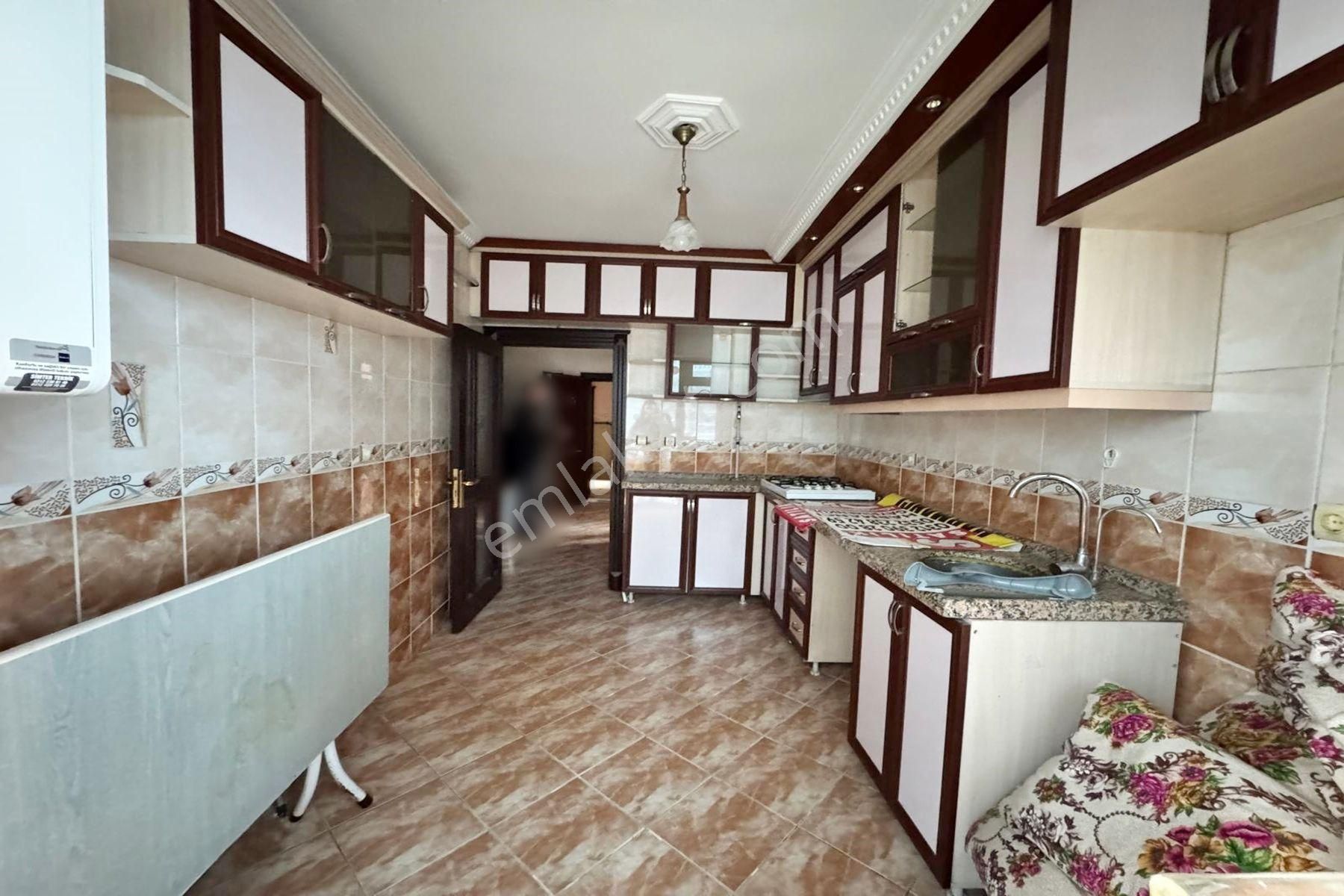 Natoyolu Cadde Üzeri 3+1 135m2 Daire Fırsatı..! - Görsel 3