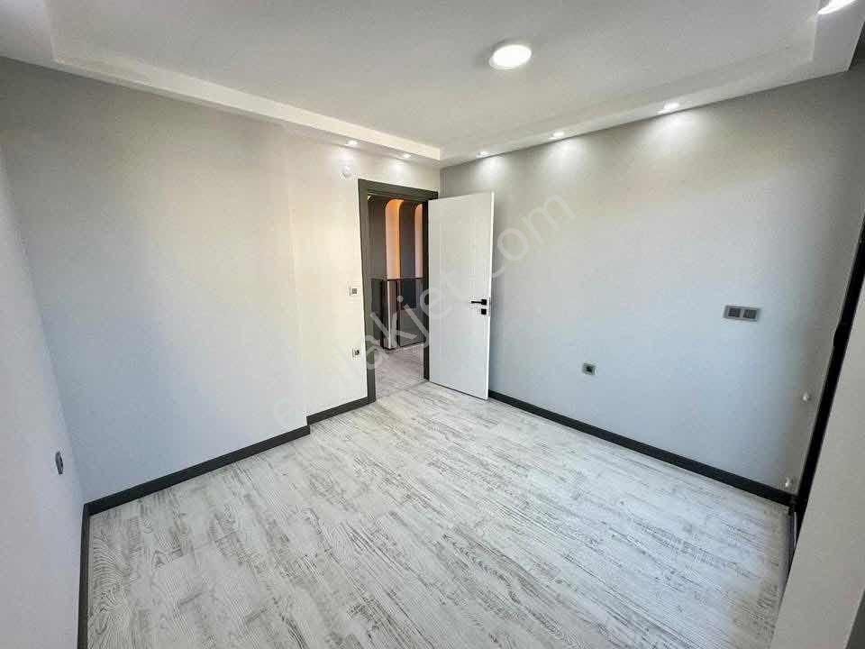 Kuşadası Davutlar'da Siteden Bağımsız Satılık 4+1 Villa - Görsel 12