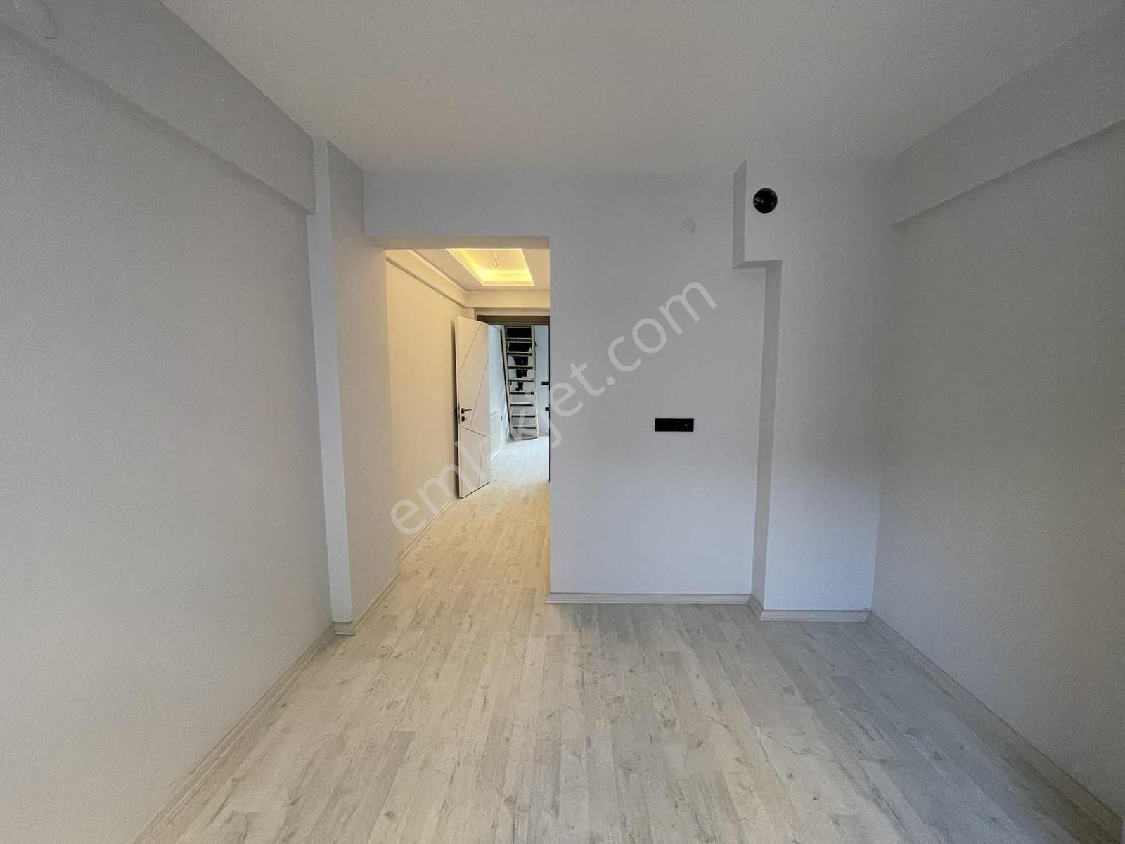 Türker Emlak I Hastane Karşısı 1+1 Sıfır , Asansör , Otopark - Görsel 8