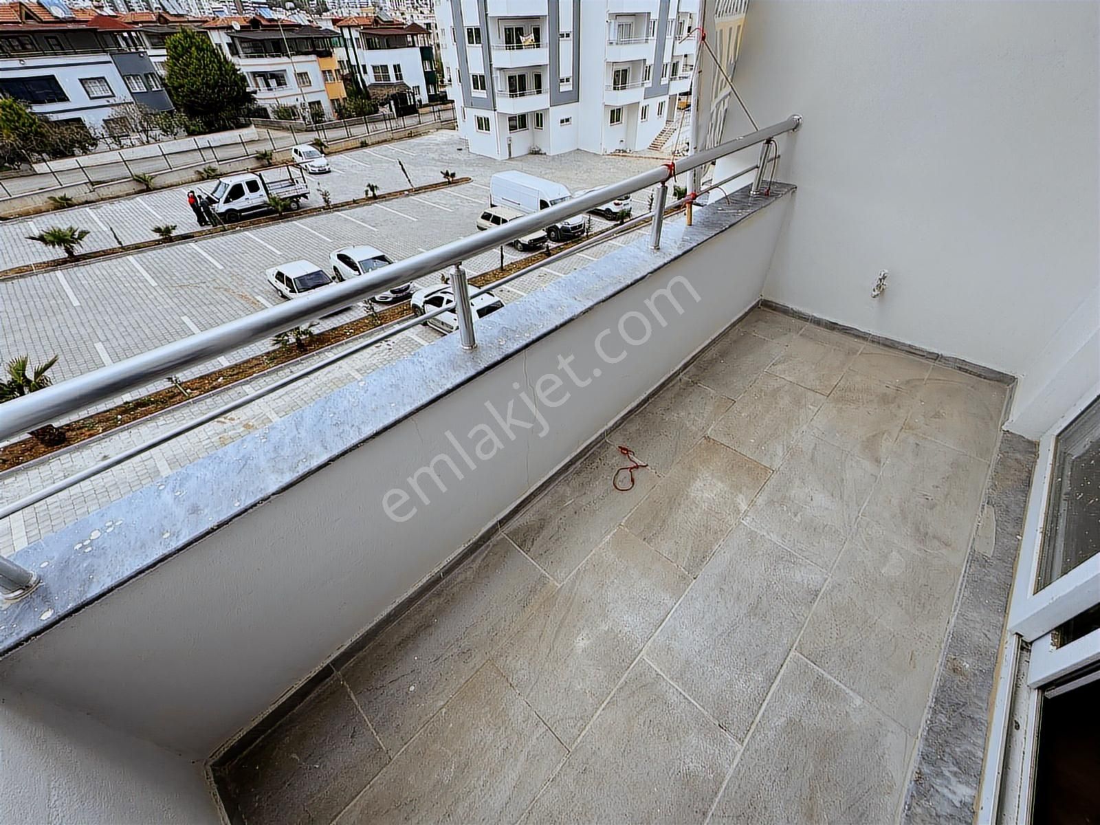 Bahçeşehir/isabet Okulları Civarı/1 Yaşında/2 Cephe/yatırımlık!! - Görsel 15