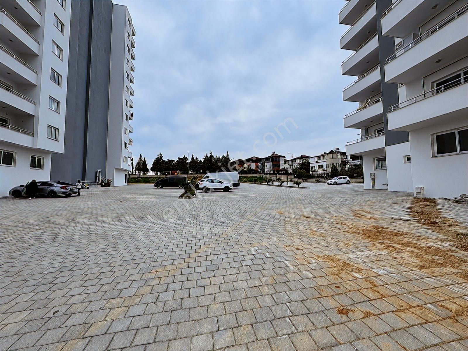 Bahçeşehir/isabet Okulları Civarı/1 Yaşında/2 Cephe/yatırımlık!! - Görsel 32