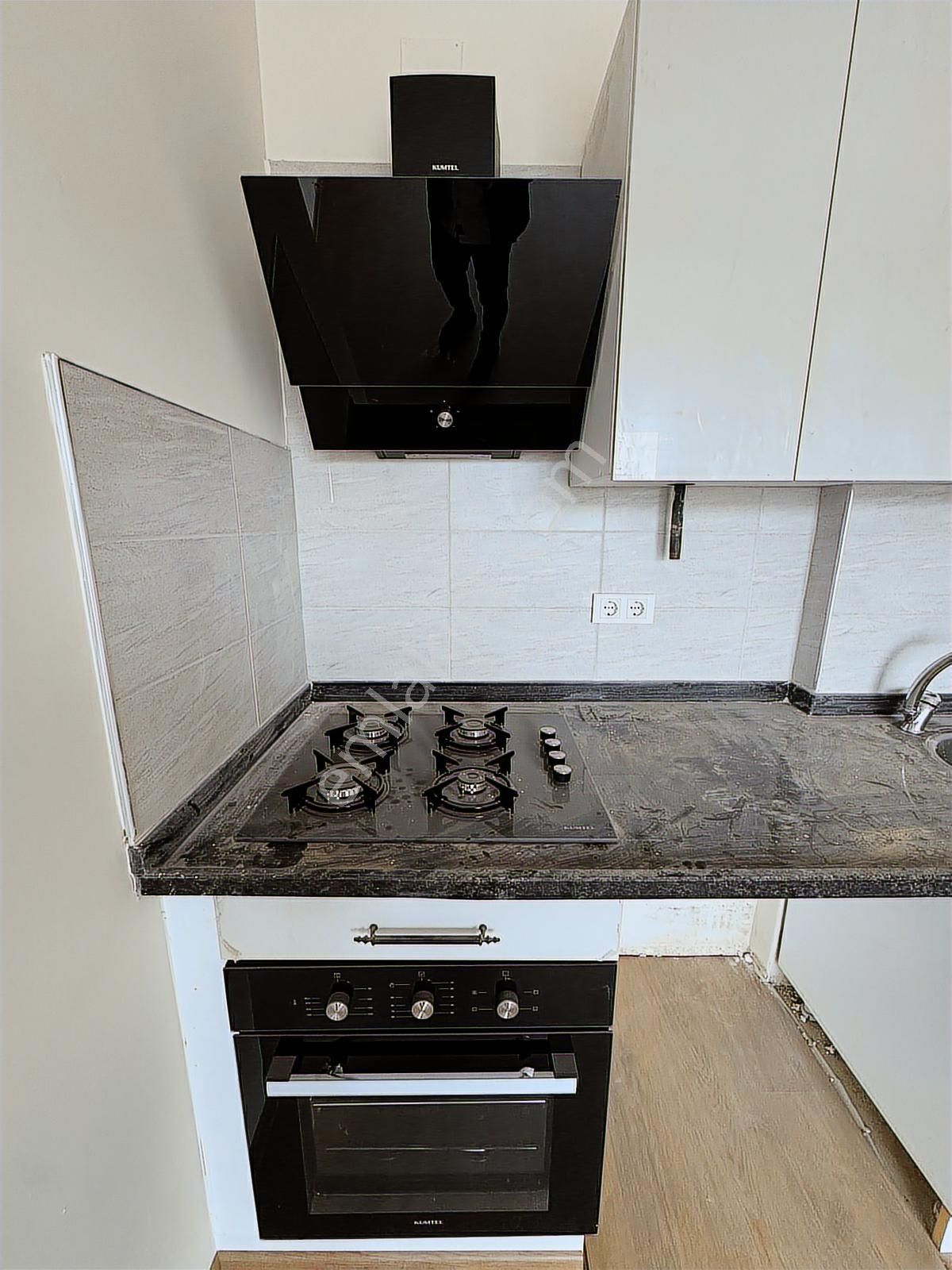 Bahçeşehir/isabet Okulları Civarı/1 Yaşında/2 Cephe/yatırımlık!! - Görsel 12