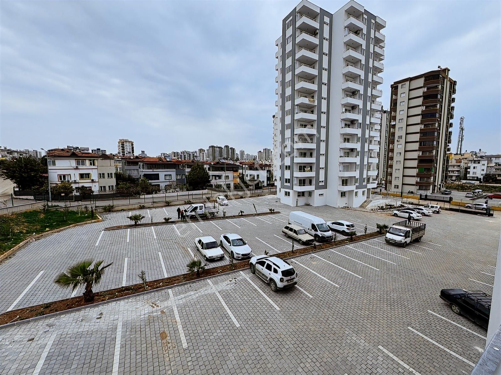 Bahçeşehir/isabet Okulları Civarı/1 Yaşında/2 Cephe/yatırımlık!! - Görsel 17