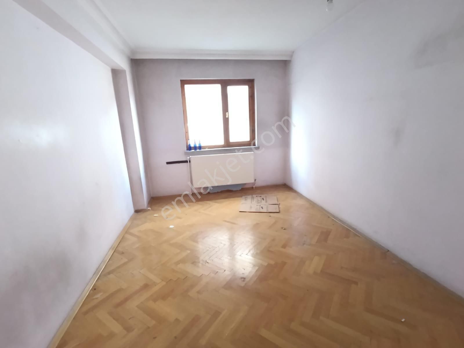 Gülveren'de Plevne Cad Dibi 2+1 Kot 1'de Satılık Kupon Daire !!!