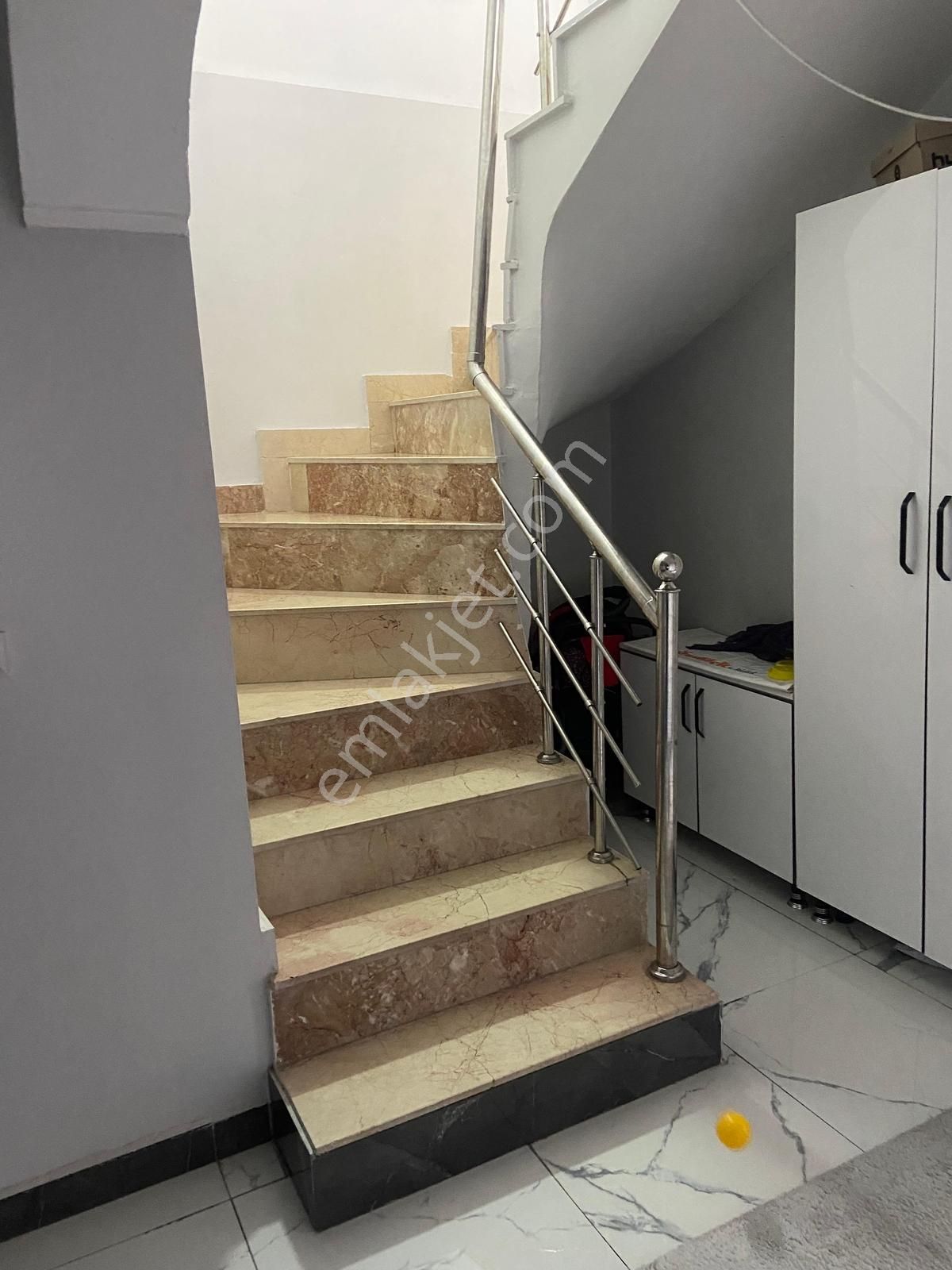 Merkez Emlak 5+1 Dublexs Ön Cephe Cadde Üstü İçi Yapılı 250 M2 - Görsel 3