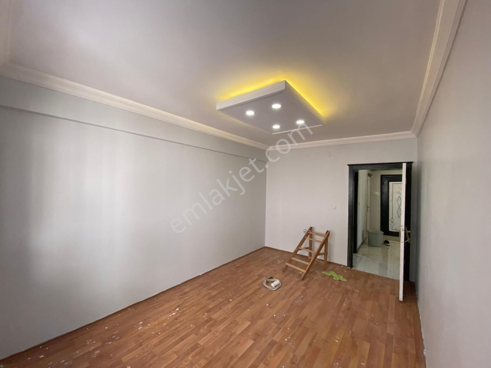 Merkez Emlak 5+1 Dublexs Ön Cephe Cadde Üstü İçi Yapılı 250 M2 - Görsel 15