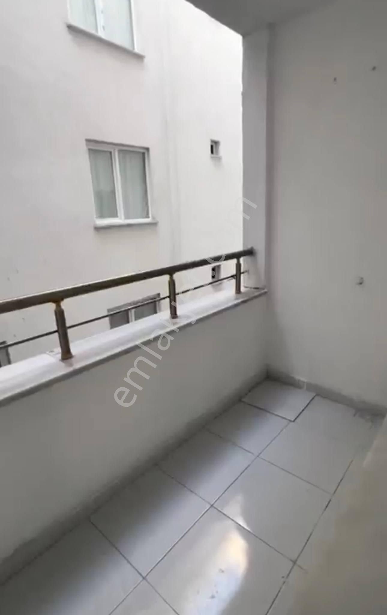 Şehrin Canlı Ama Sakin Bölgesinde Daire - Görsel 4