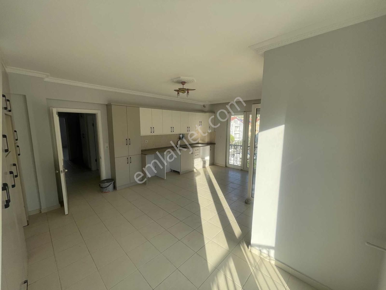 Taşyaka Mahallesi Havuzlu Sitede 3+1 Çatı Dubleks - Görsel 5