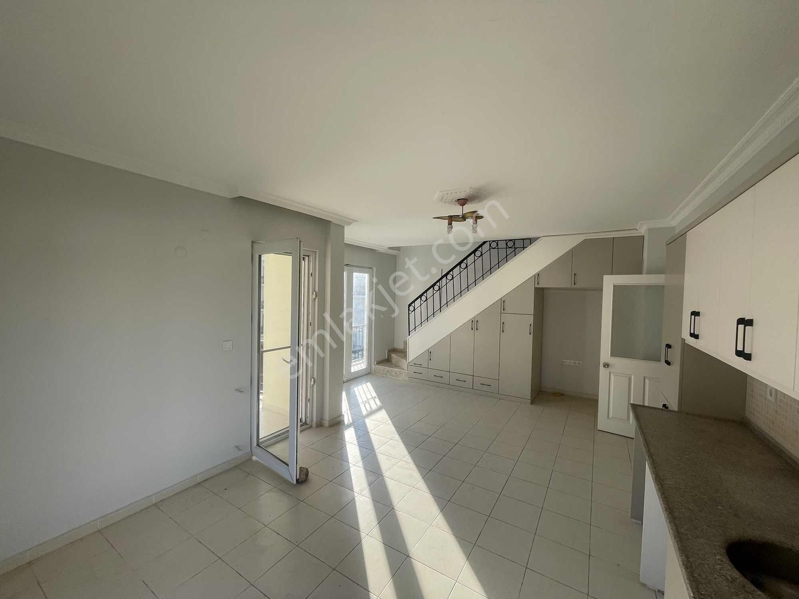 Taşyaka Mahallesi Havuzlu Sitede 3+1 Çatı Dubleks - Görsel 22