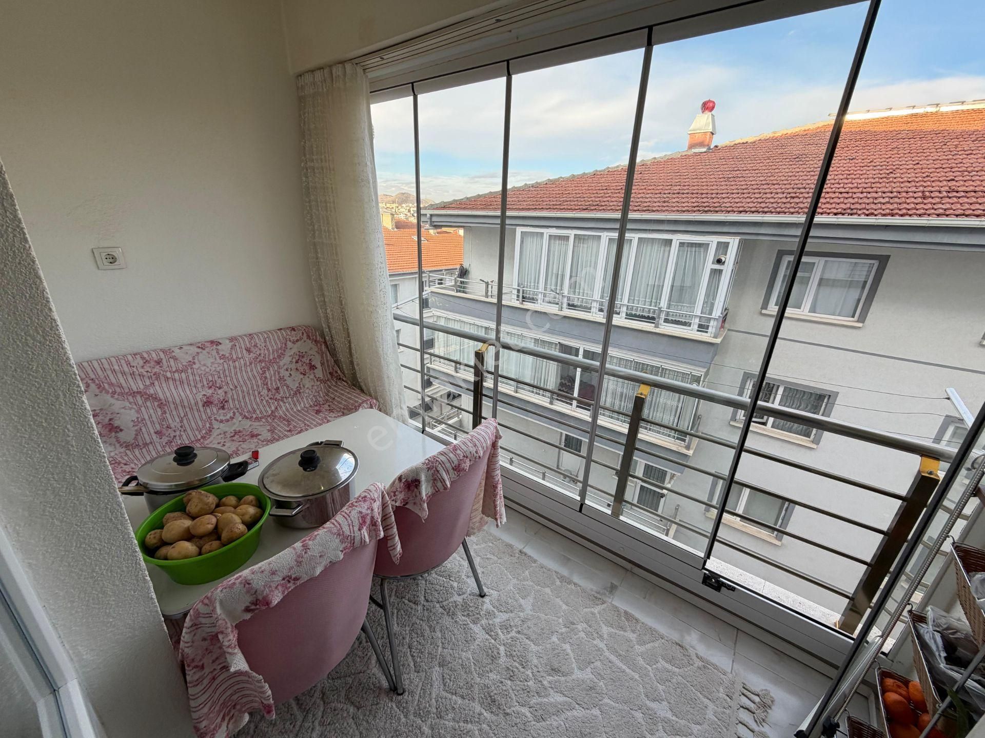 Kaya Grup'dan Cadde Üzerinde Full+full Yapılı 4+1 Dublex - Görsel 14