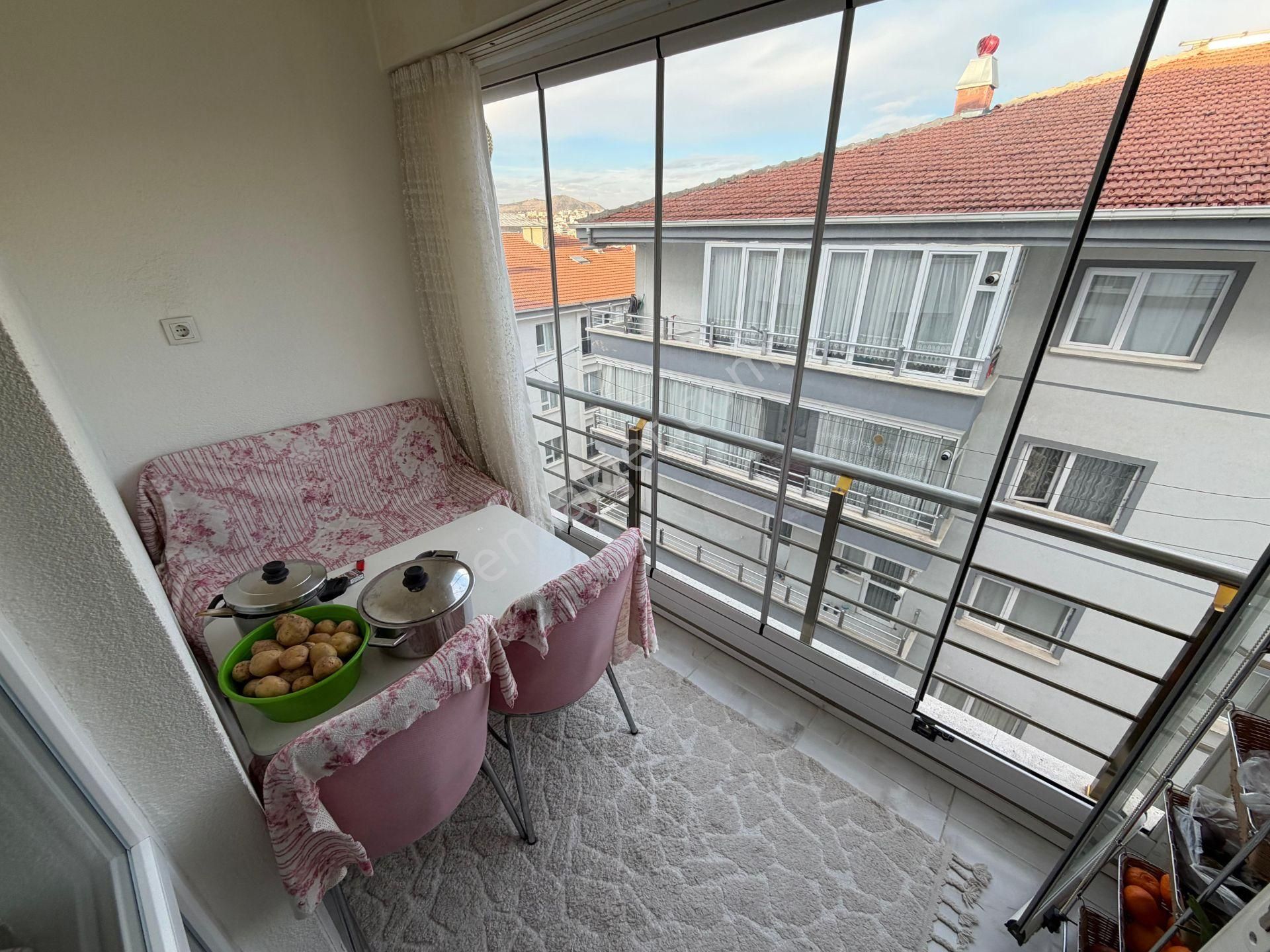 Kaya Grup'dan Cadde Üzerinde Full+full Yapılı 4+1 Dublex - Görsel 15